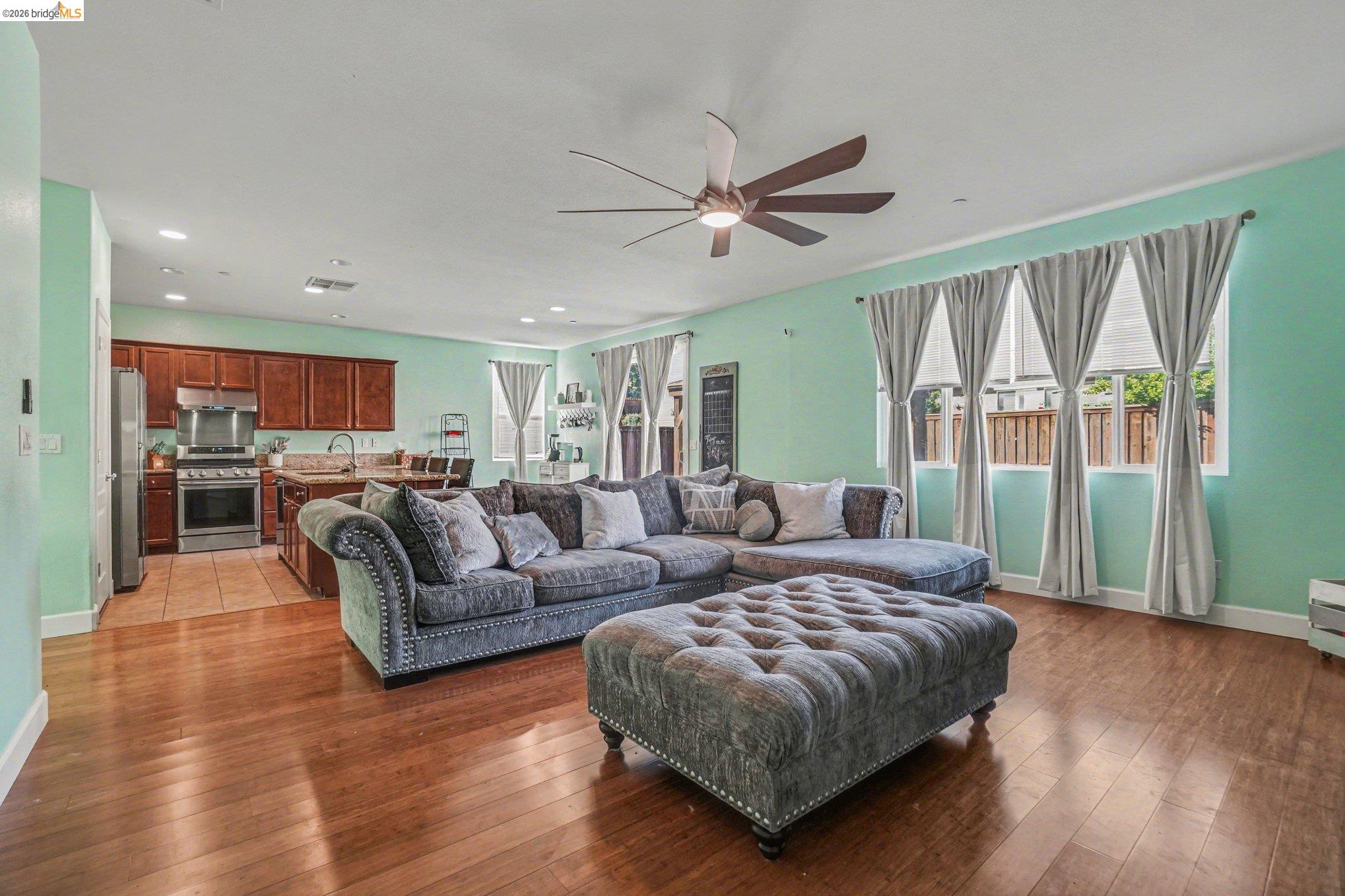 Detail Gallery Image 9 of 55 For 618 Poplar Ct, Oakley,  CA 94561 - 4 Beds | 3/1 Baths