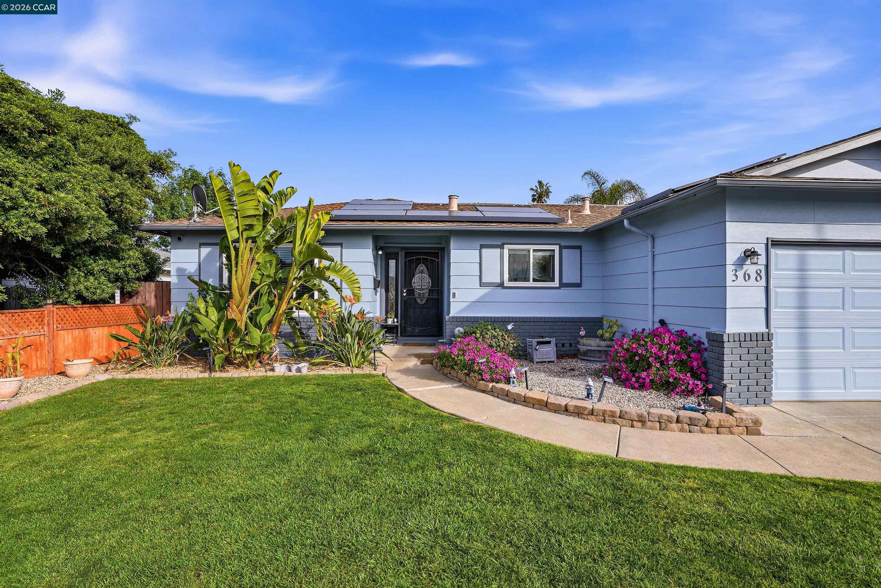 Detail Gallery Image 2 of 34 For 368 Atherton Ave, Pittsburg,  CA 94565 - 4 Beds | 2 Baths