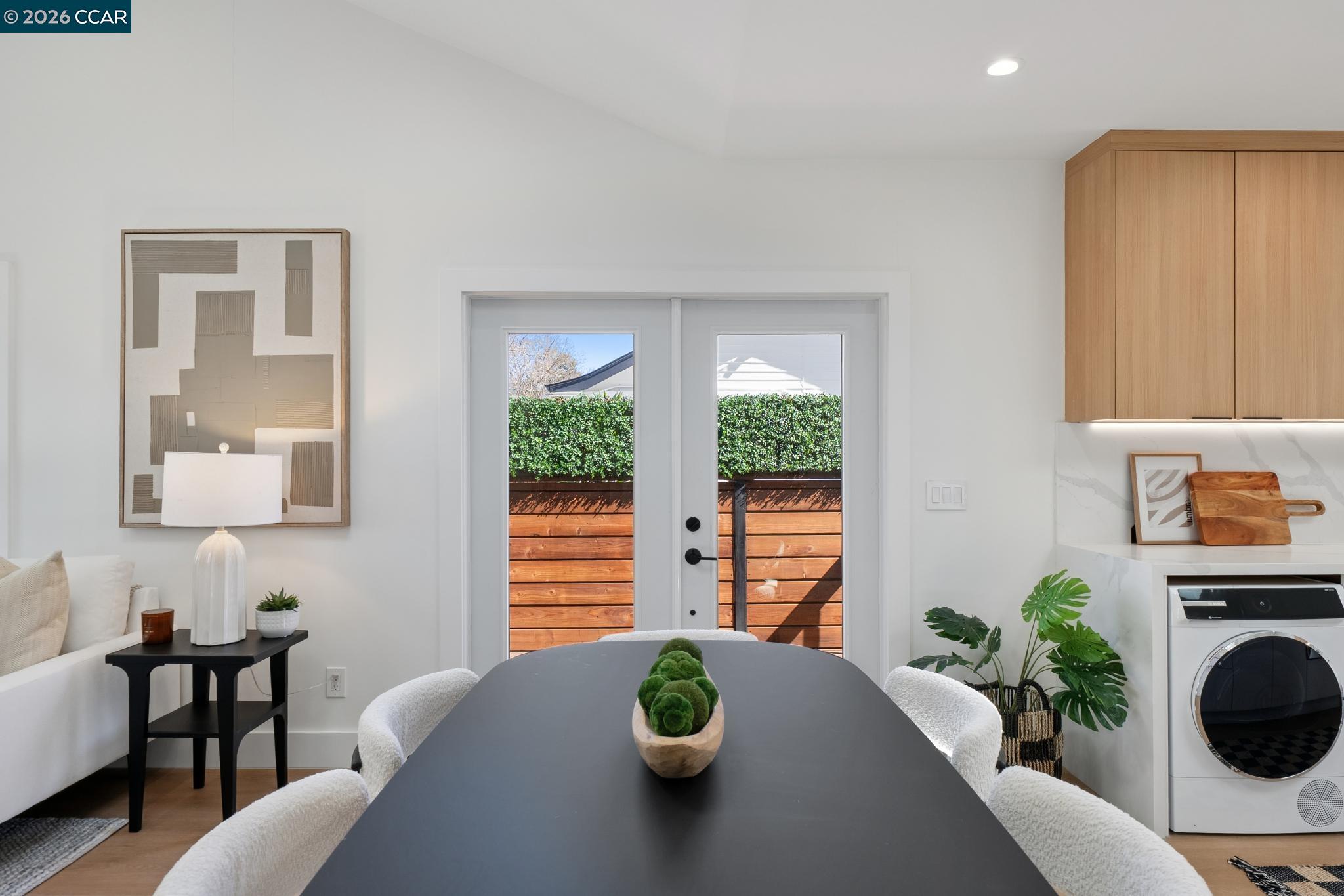 Detail Gallery Image 16 of 60 For 1612 Carleton Street, Berkeley,  CA 94703 - 2 Beds | 2 Baths