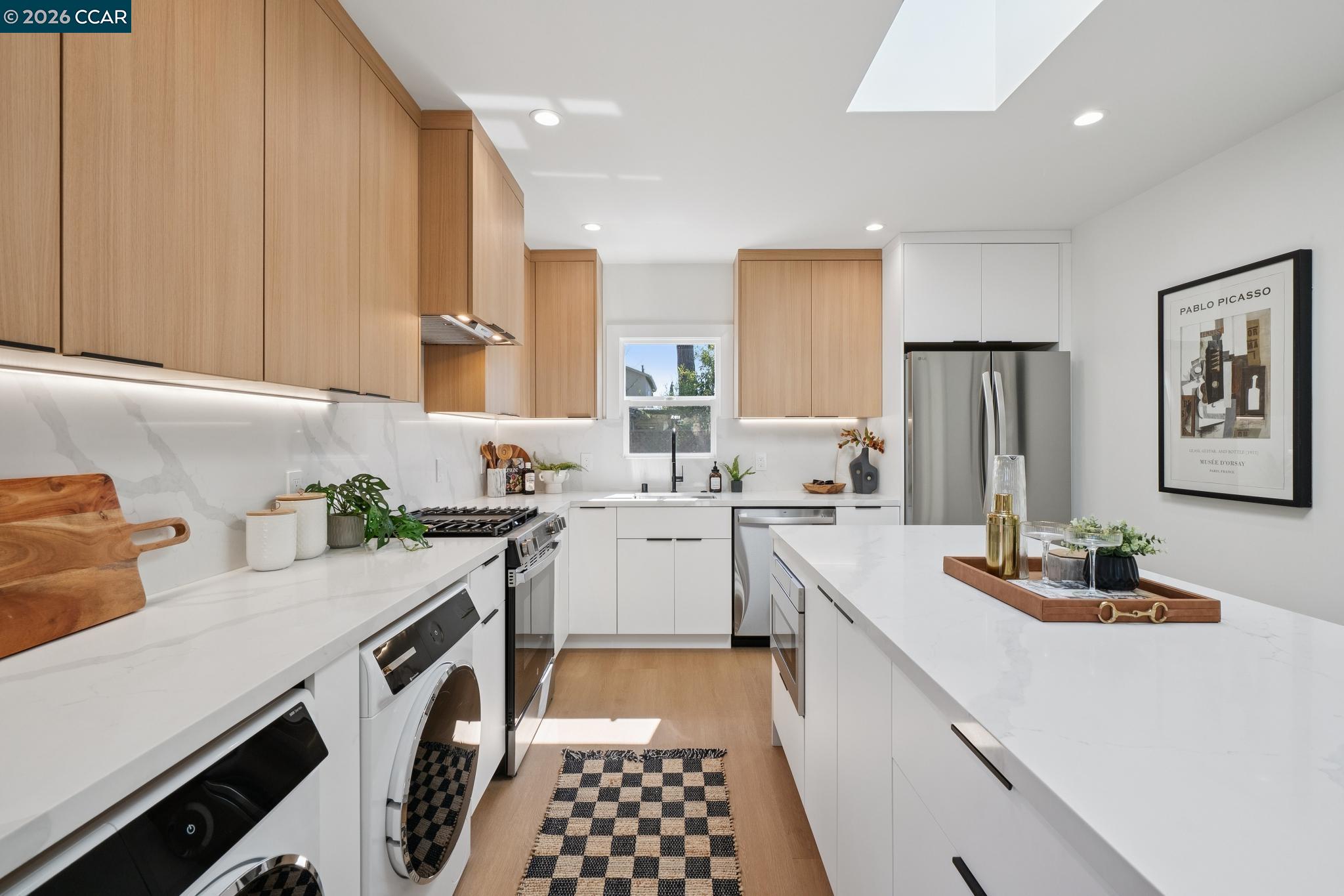 Detail Gallery Image 19 of 60 For 1612 Carleton Street, Berkeley,  CA 94703 - 2 Beds | 2 Baths