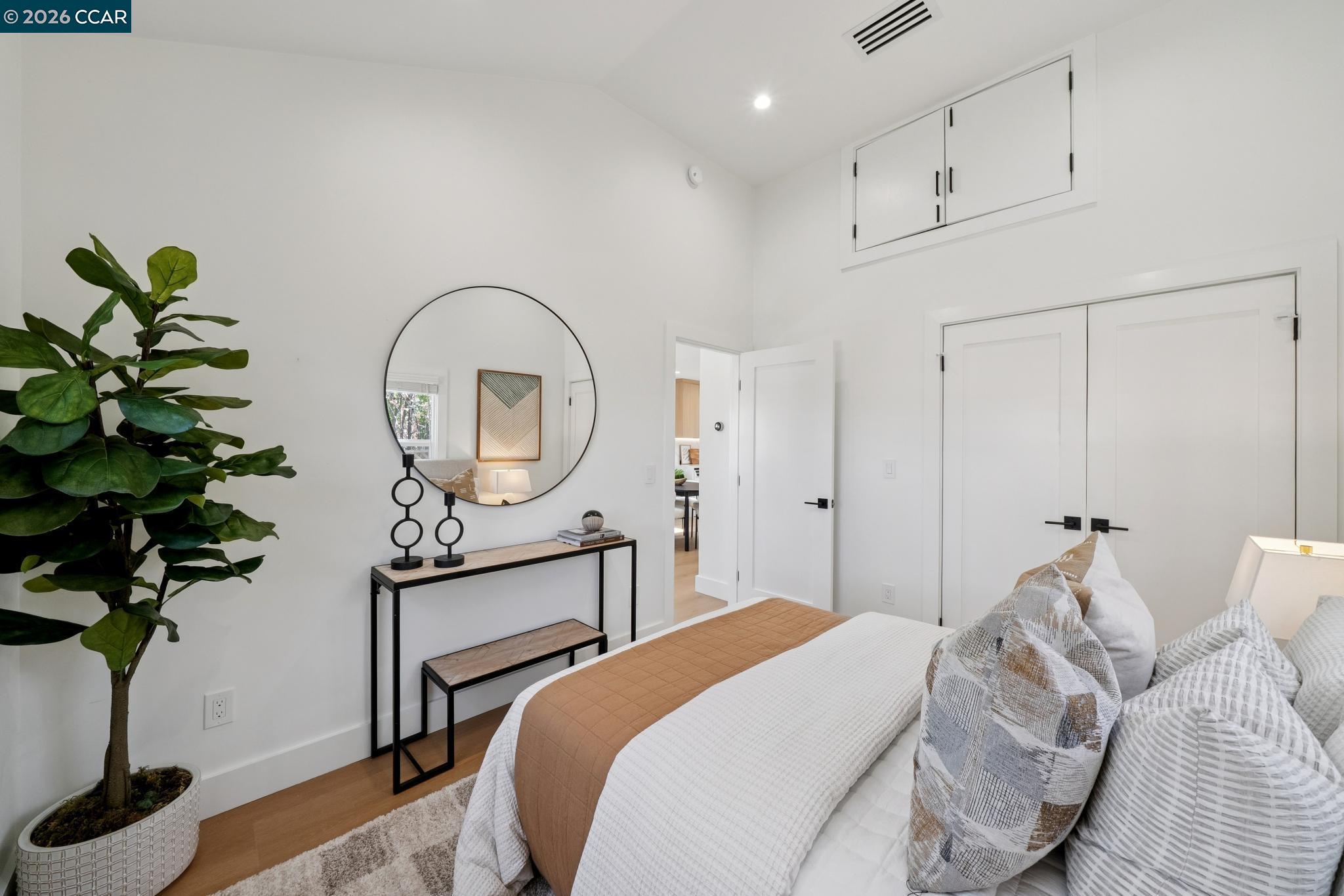 Detail Gallery Image 34 of 60 For 1612 Carleton Street, Berkeley,  CA 94703 - 2 Beds | 2 Baths