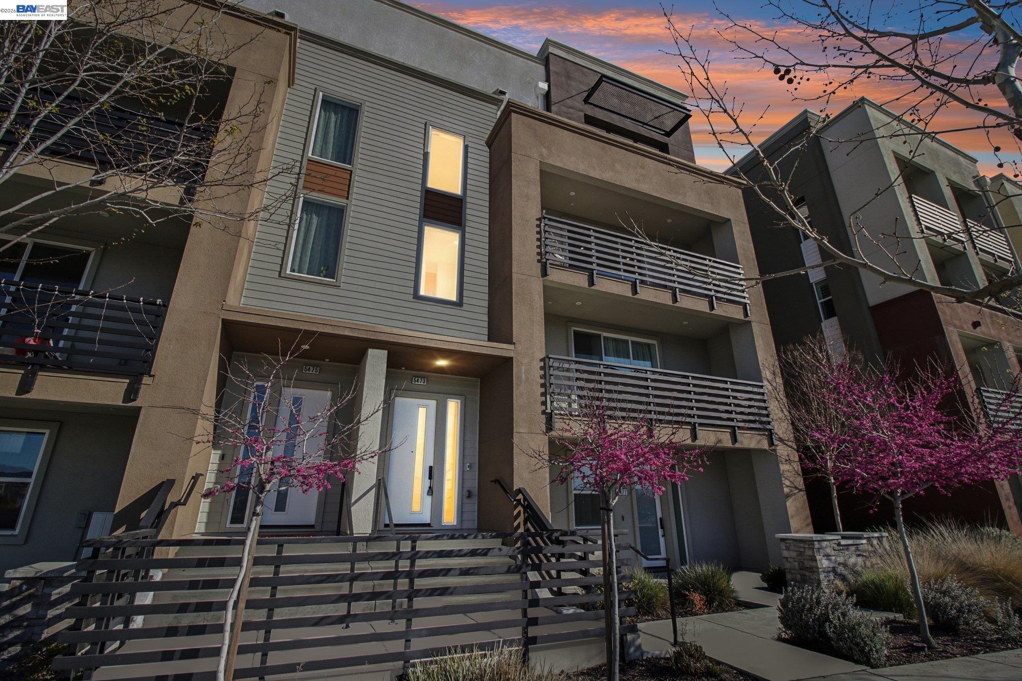 Photo #2: 41126678 Listing: Photo #2