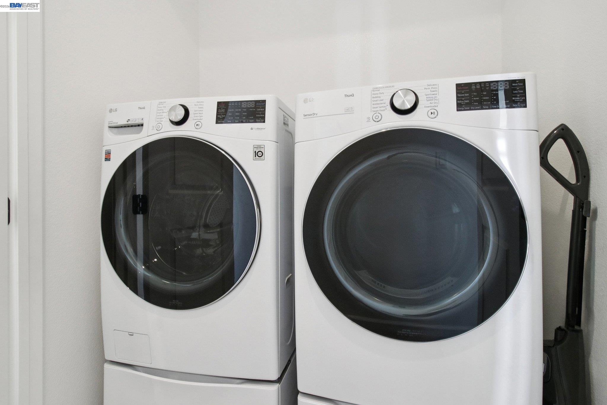 Detail Gallery Image 27 of 60 For 5473 Dublin Blvd, Dublin,  CA 94568 - 4 Beds | 3 Baths