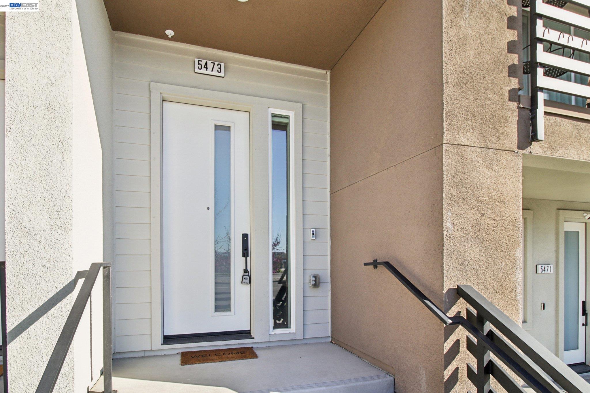 Detail Gallery Image 4 of 60 For 5473 Dublin Blvd, Dublin,  CA 94568 - 4 Beds | 3 Baths