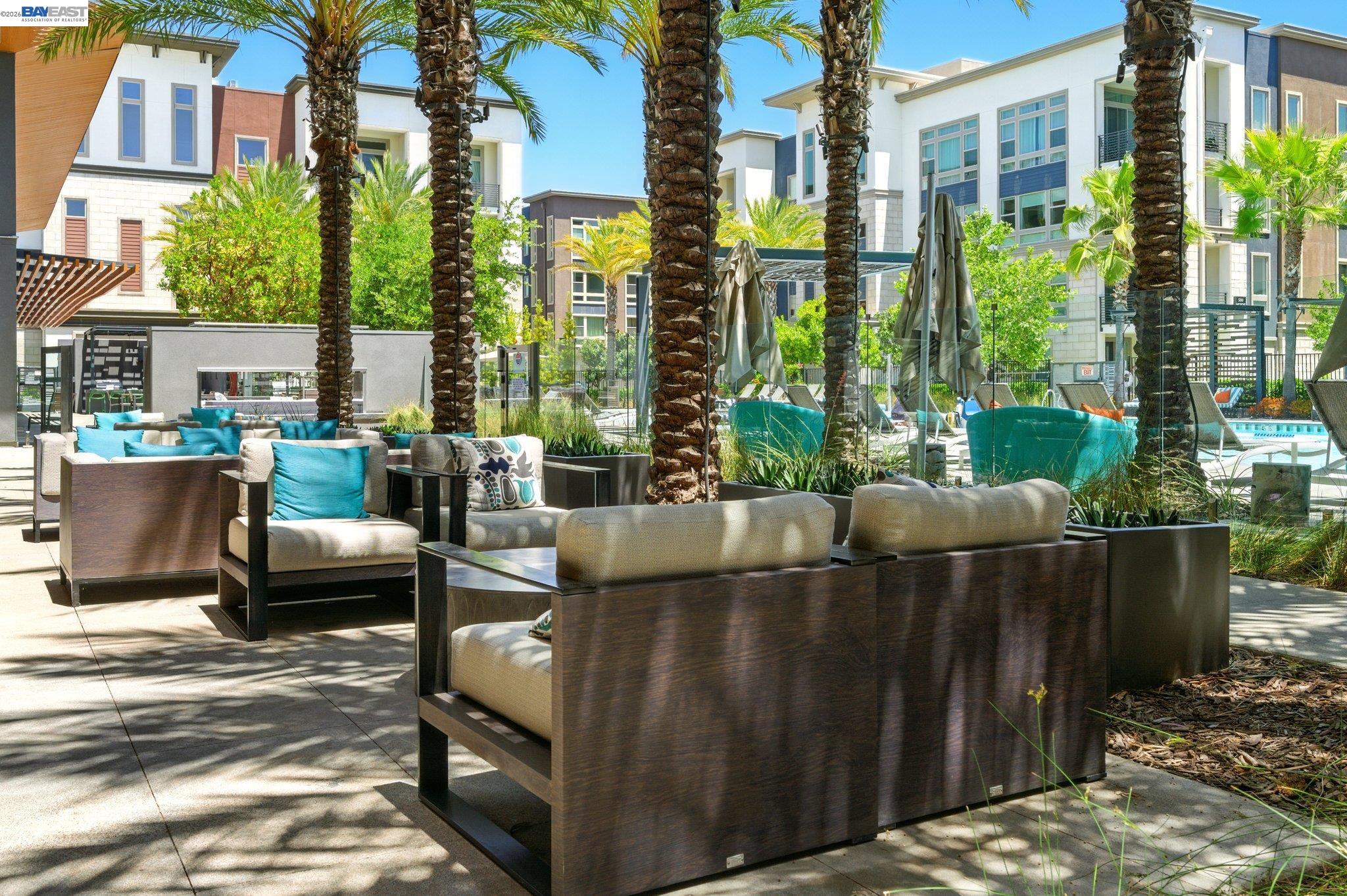 Detail Gallery Image 44 of 60 For 5473 Dublin Blvd, Dublin,  CA 94568 - 4 Beds | 3 Baths