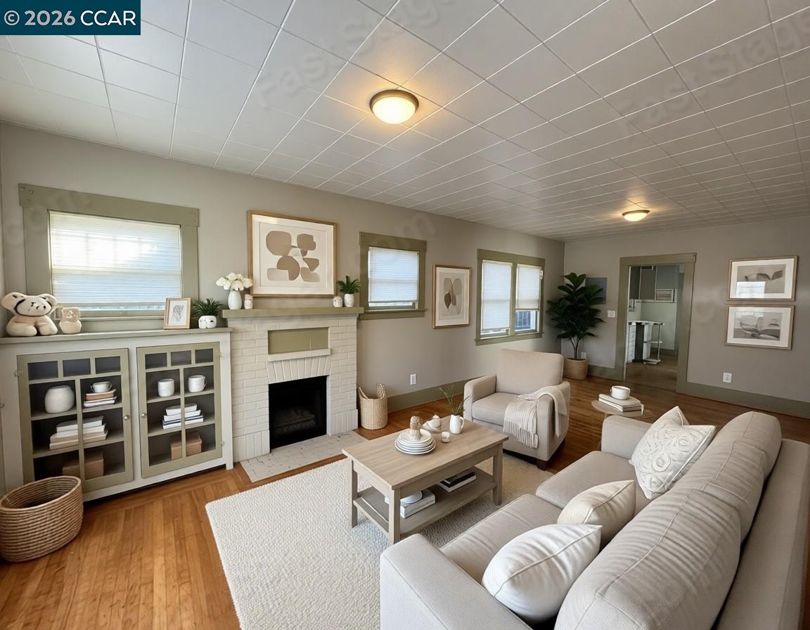 Detail Gallery Image 13 of 13 For 965 Arlington Ave, Oakland,  CA 94608 - 2 Beds | 2 Baths