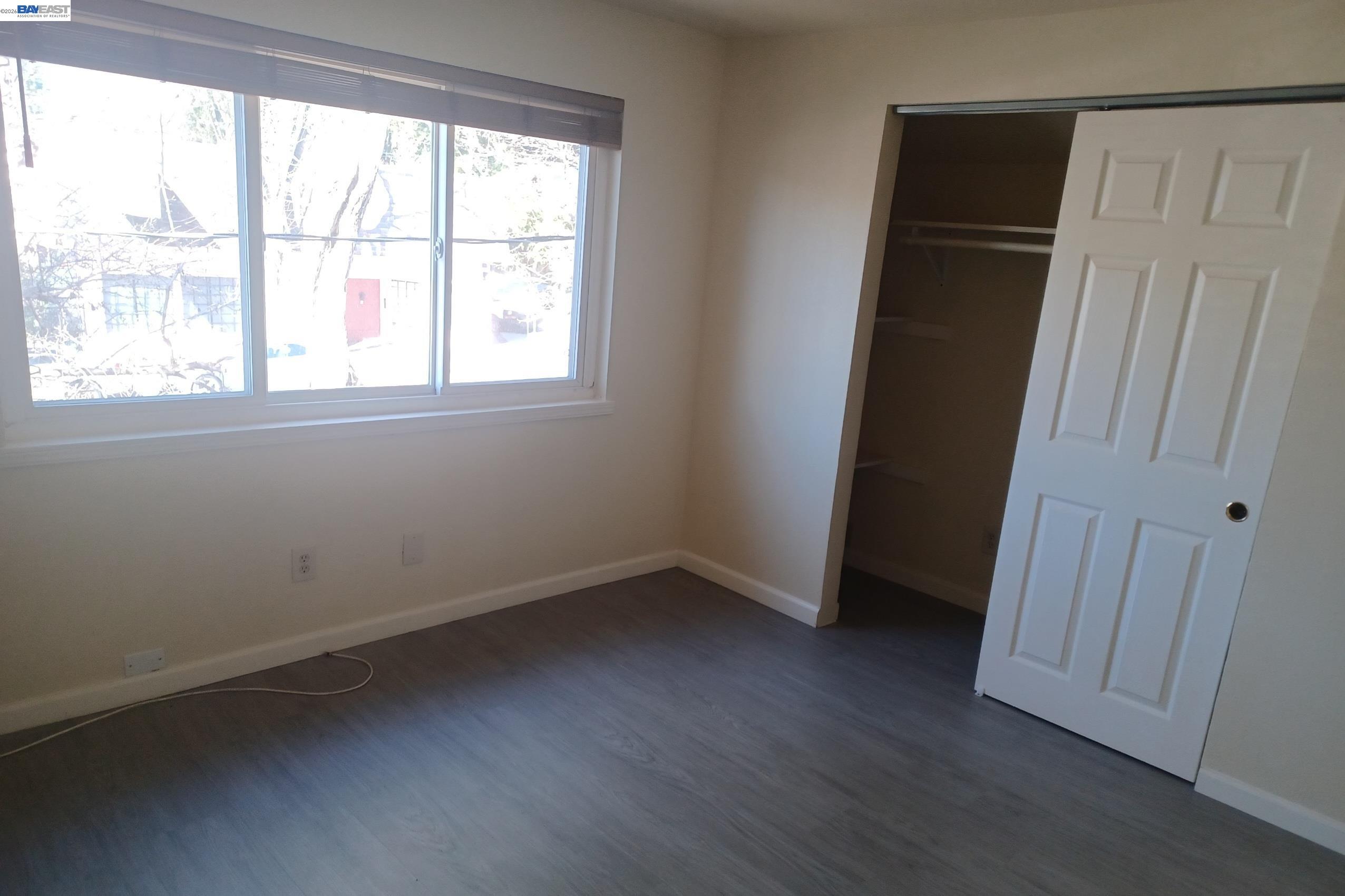 Detail Gallery Image 4 of 10 For 2716 Fruitvale Ave #C,  Oakland,  CA 94601 - 13 Beds | 5 Baths