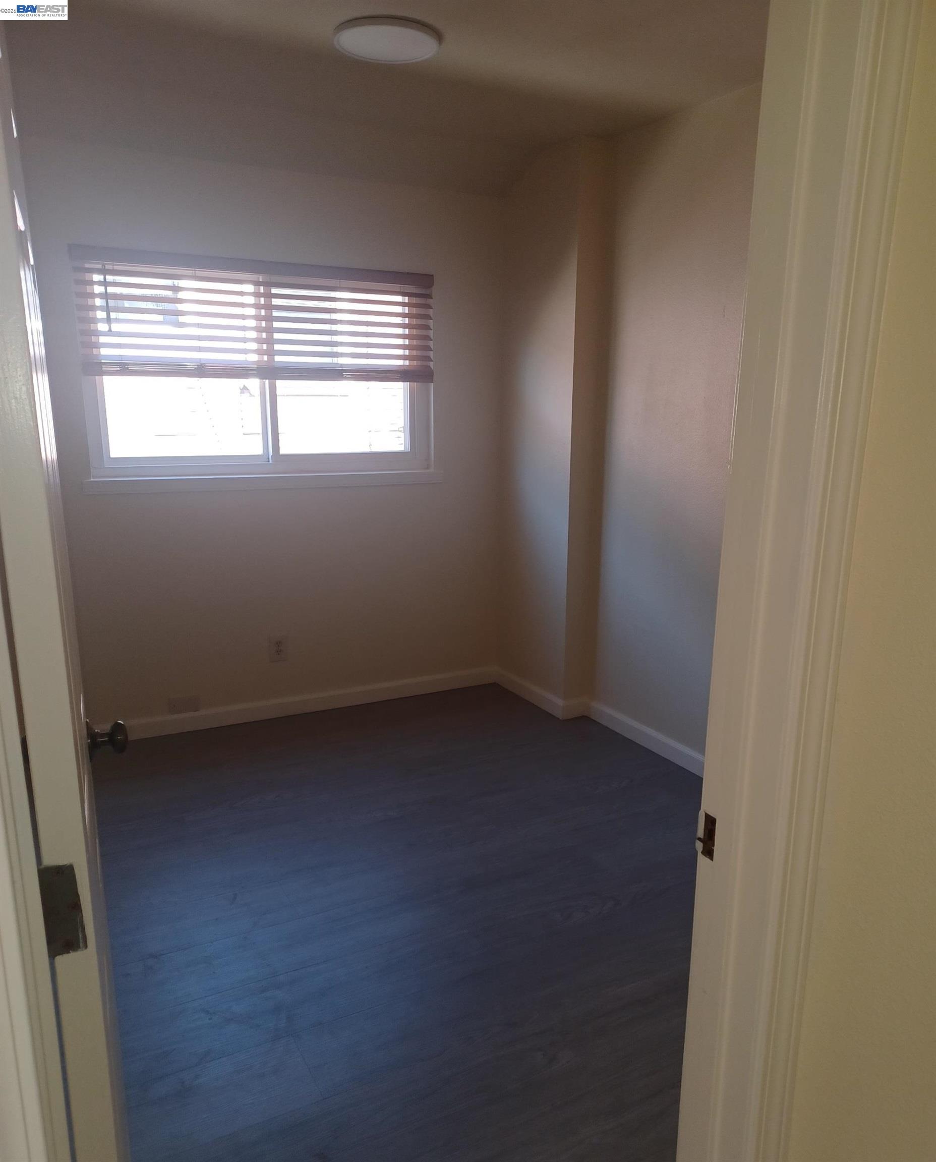 Detail Gallery Image 6 of 10 For 2716 Fruitvale Ave #C,  Oakland,  CA 94601 - 13 Beds | 5 Baths