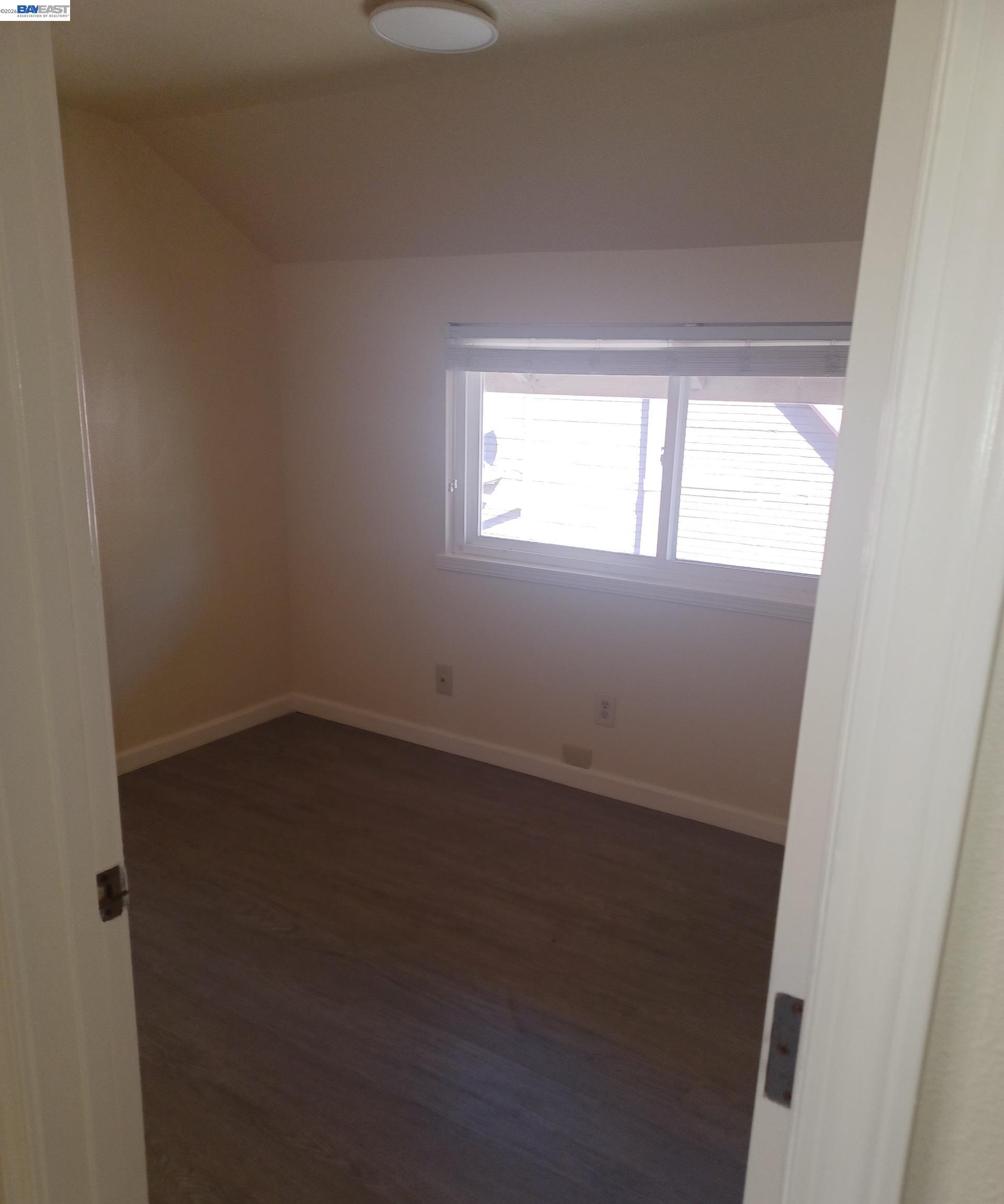 Detail Gallery Image 7 of 10 For 2716 Fruitvale Ave #C,  Oakland,  CA 94601 - 13 Beds | 5 Baths