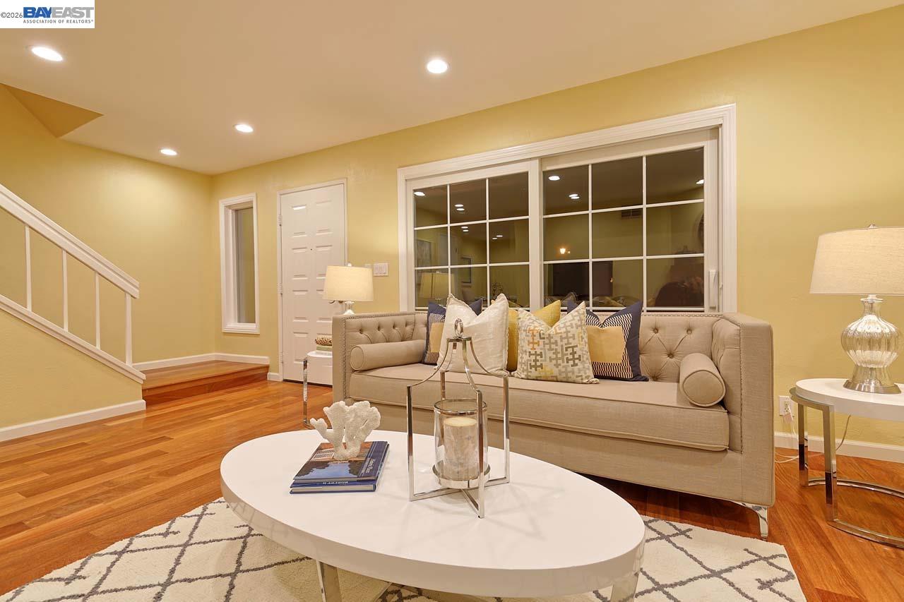 Detail Gallery Image 4 of 26 For 4235 Tanager Cmn, Fremont,  CA 94555 - 3 Beds | 1/1 Baths