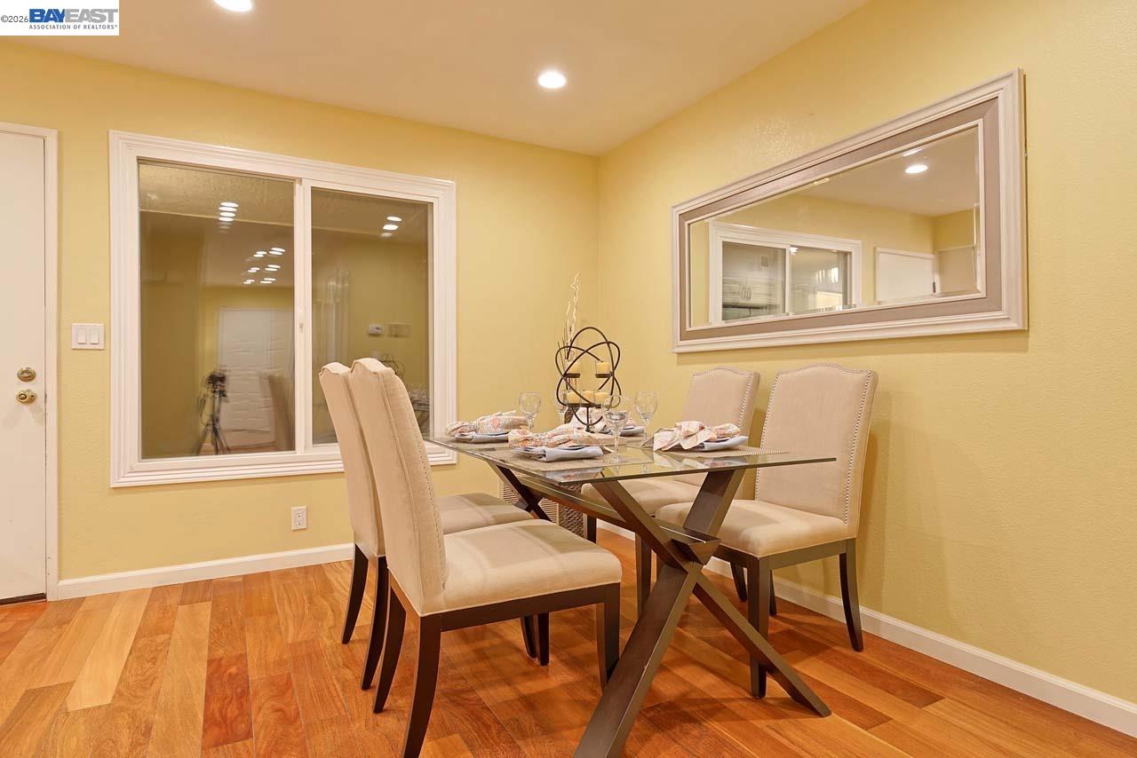 Detail Gallery Image 8 of 26 For 4235 Tanager Cmn, Fremont,  CA 94555 - 3 Beds | 1/1 Baths