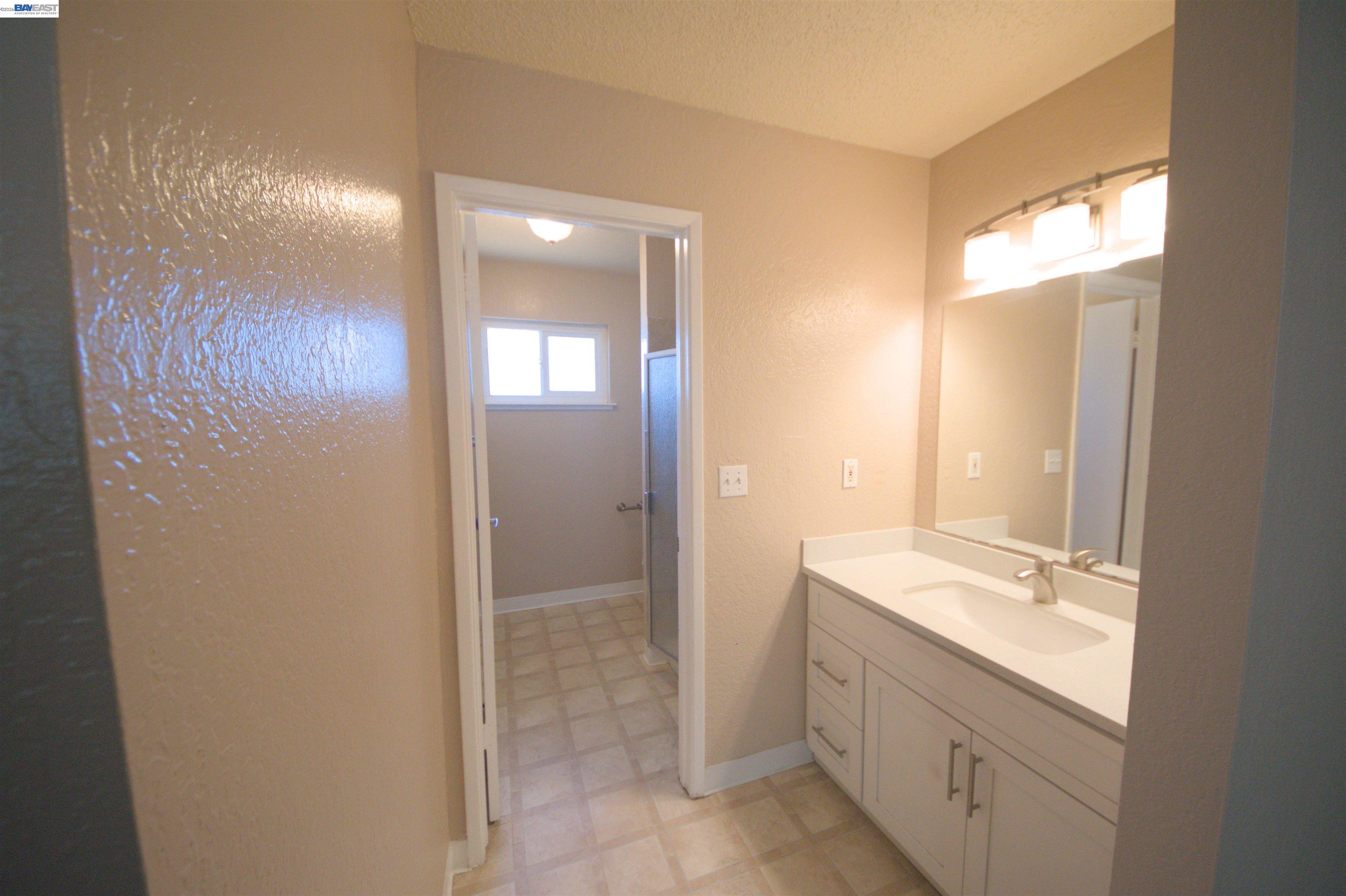 Detail Gallery Image 21 of 37 For 3799 Crestview Dr, Pittsburg,  CA 94565-5716 - 3 Beds | 2 Baths