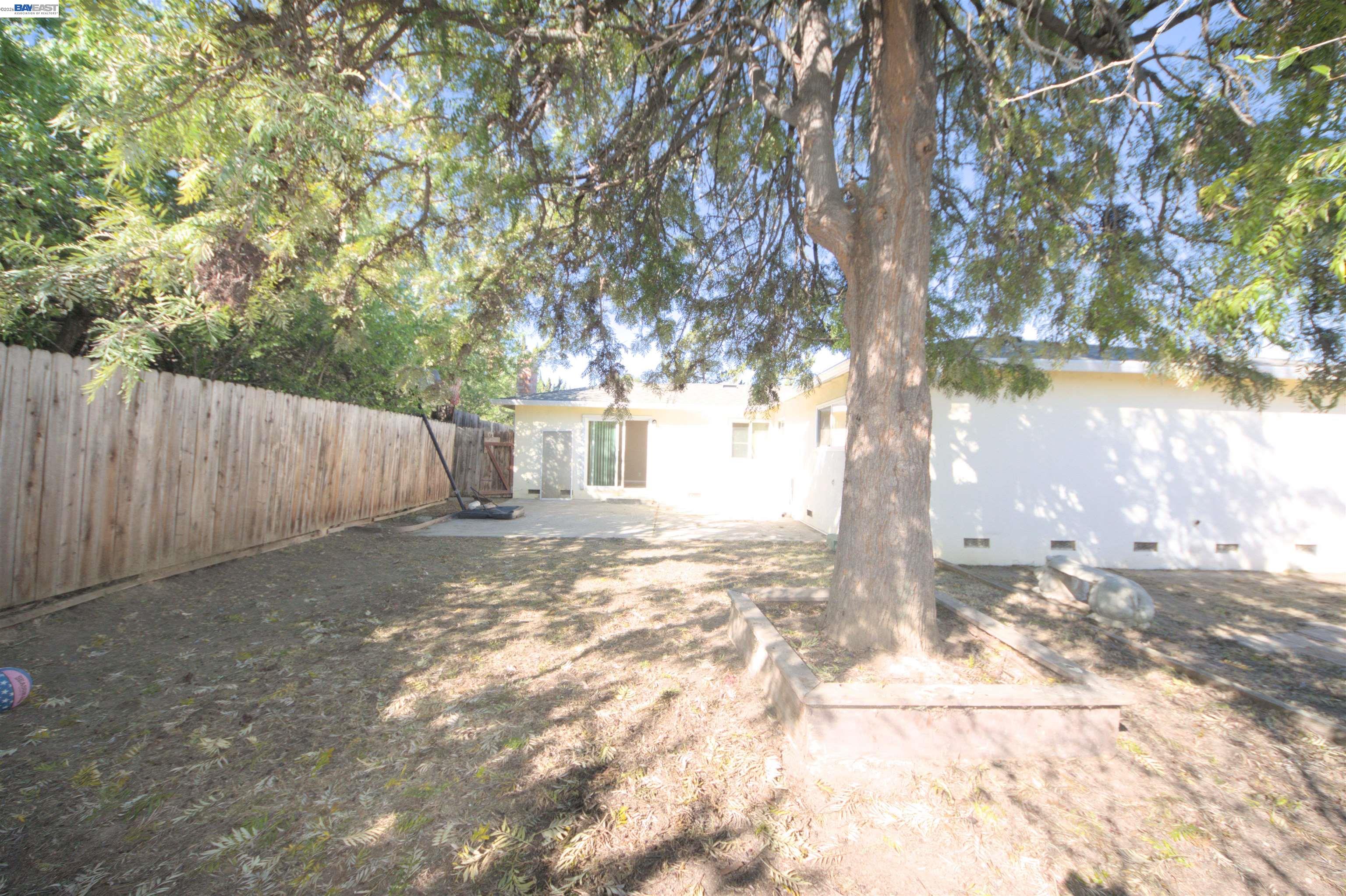 Detail Gallery Image 36 of 37 For 3799 Crestview Dr, Pittsburg,  CA 94565-5716 - 3 Beds | 2 Baths