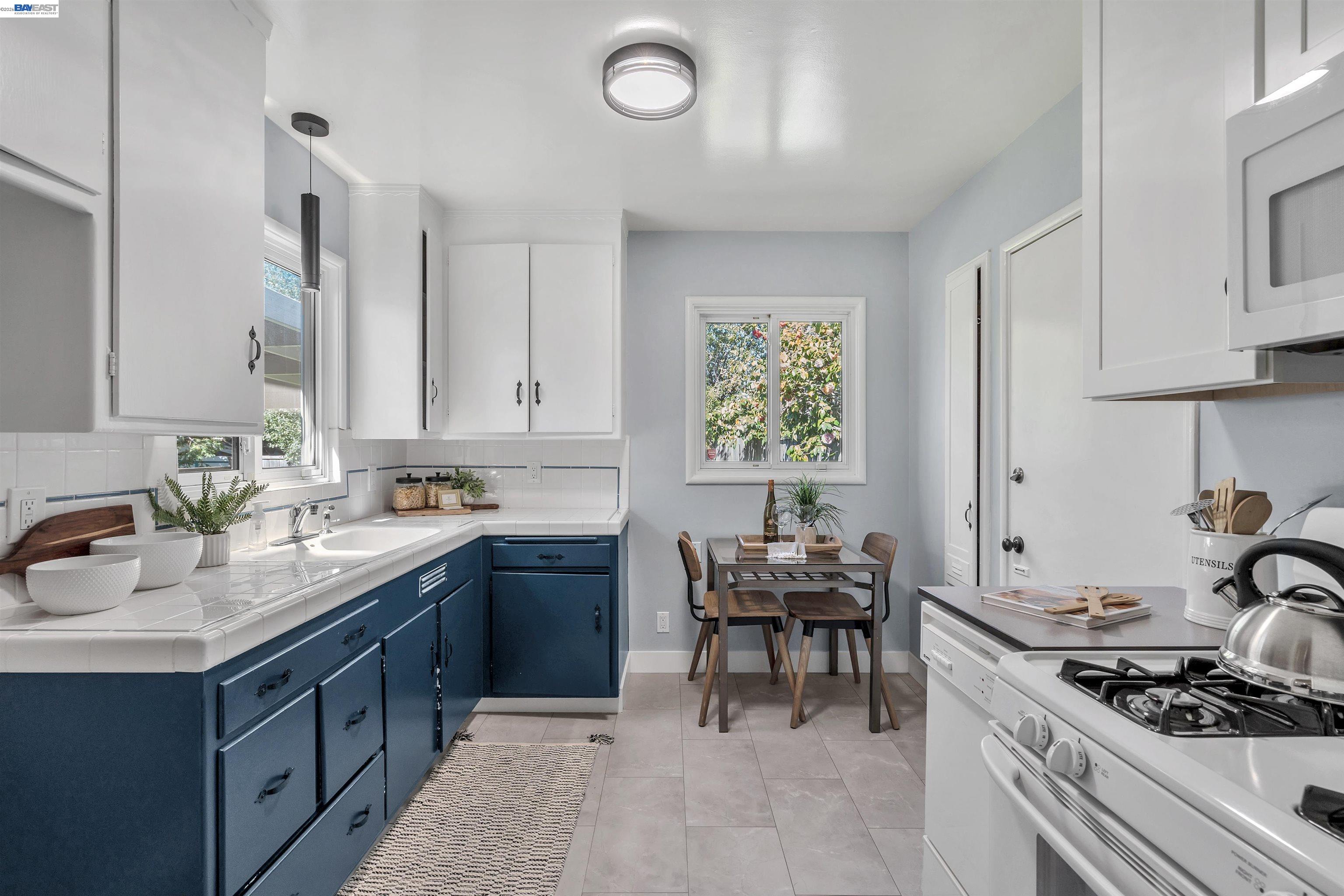 Detail Gallery Image 15 of 44 For 3627 Loma Vista Ave, Oakland,  CA 94619 - – Beds | – Baths