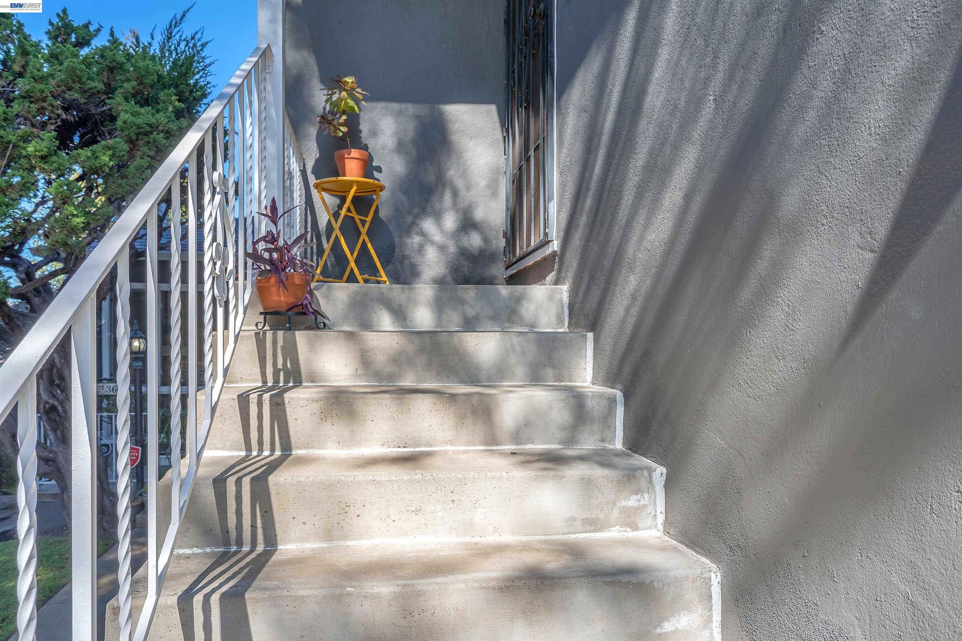 Detail Gallery Image 4 of 44 For 3627 Loma Vista Ave, Oakland,  CA 94619 - – Beds | – Baths