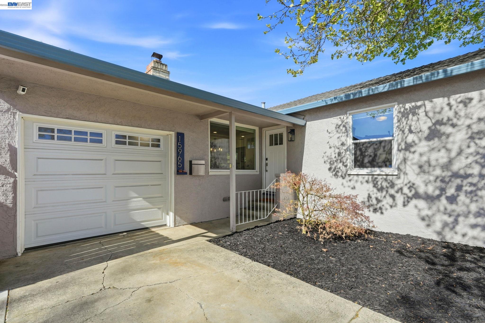 Detail Gallery Image 6 of 44 For 15965 via Granada, San Lorenzo,  CA 94580 - 3 Beds | 1 Baths