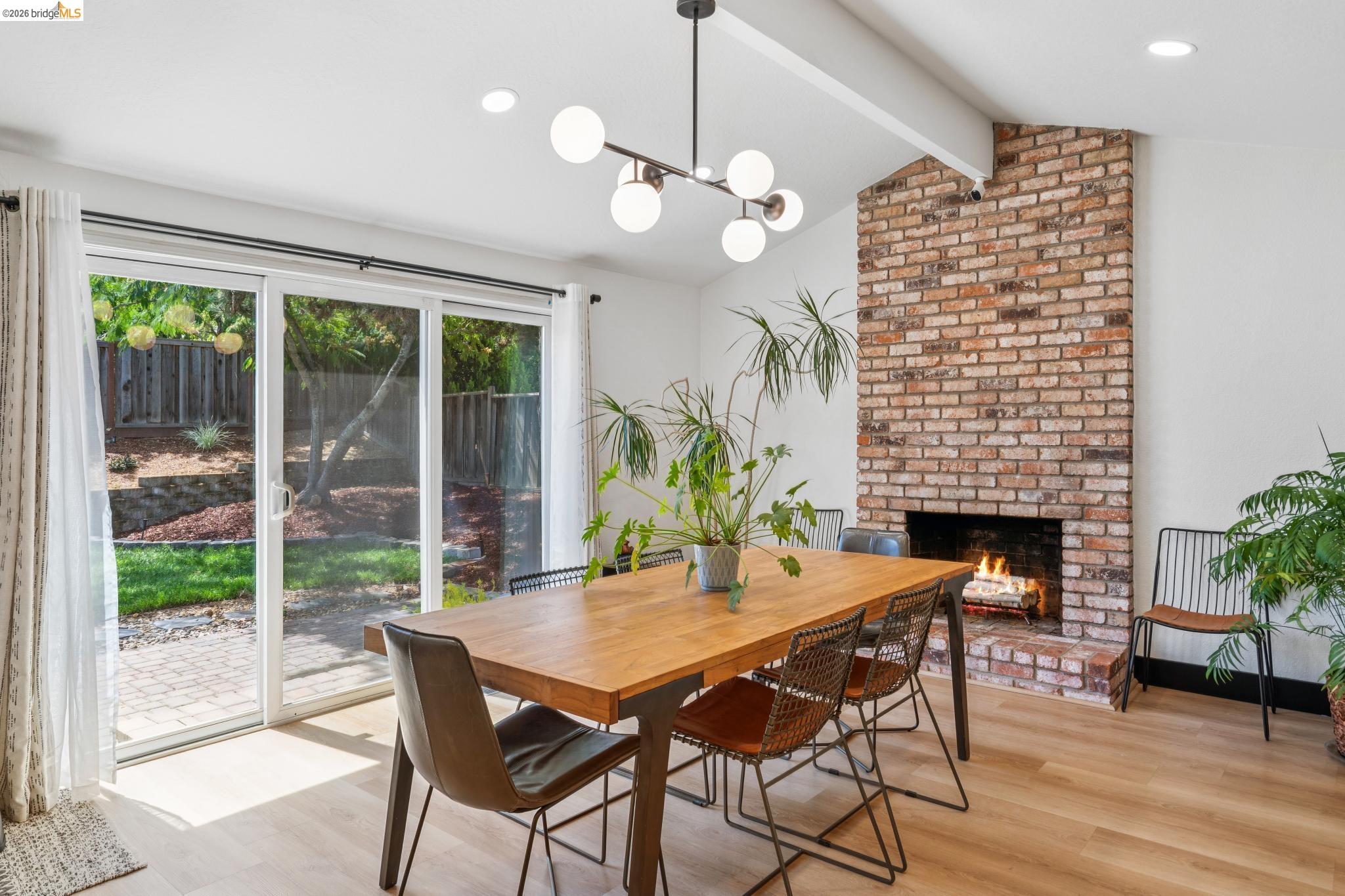 Detail Gallery Image 18 of 44 For 3093 Diablo View Rd, Pleasant Hill,  CA 94523 - 4 Beds | 2 Baths