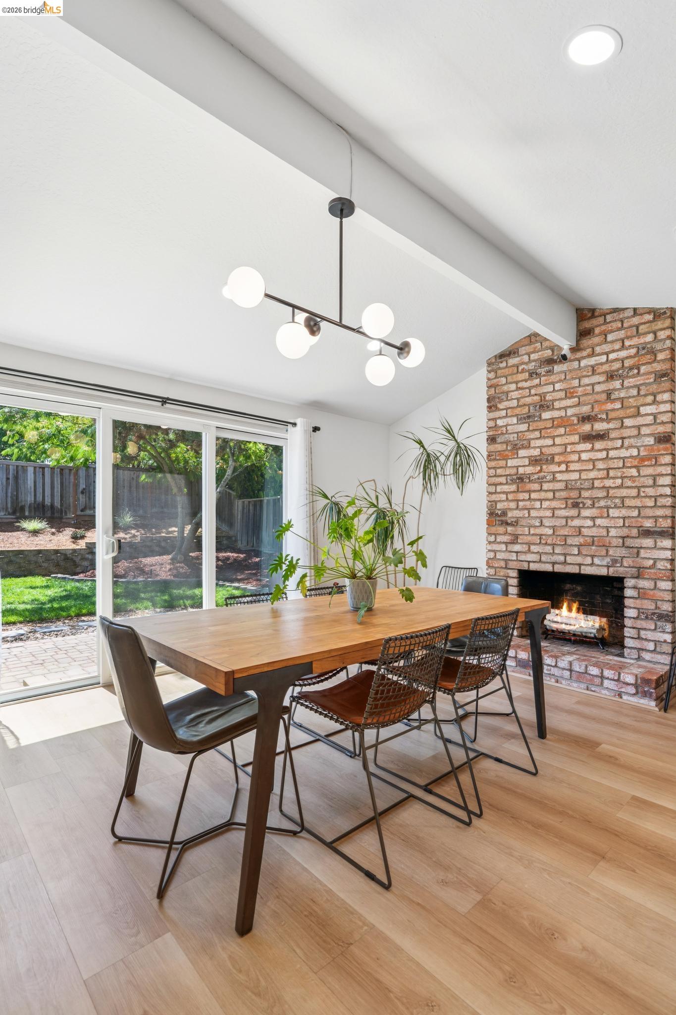 Detail Gallery Image 20 of 44 For 3093 Diablo View Rd, Pleasant Hill,  CA 94523 - 4 Beds | 2 Baths