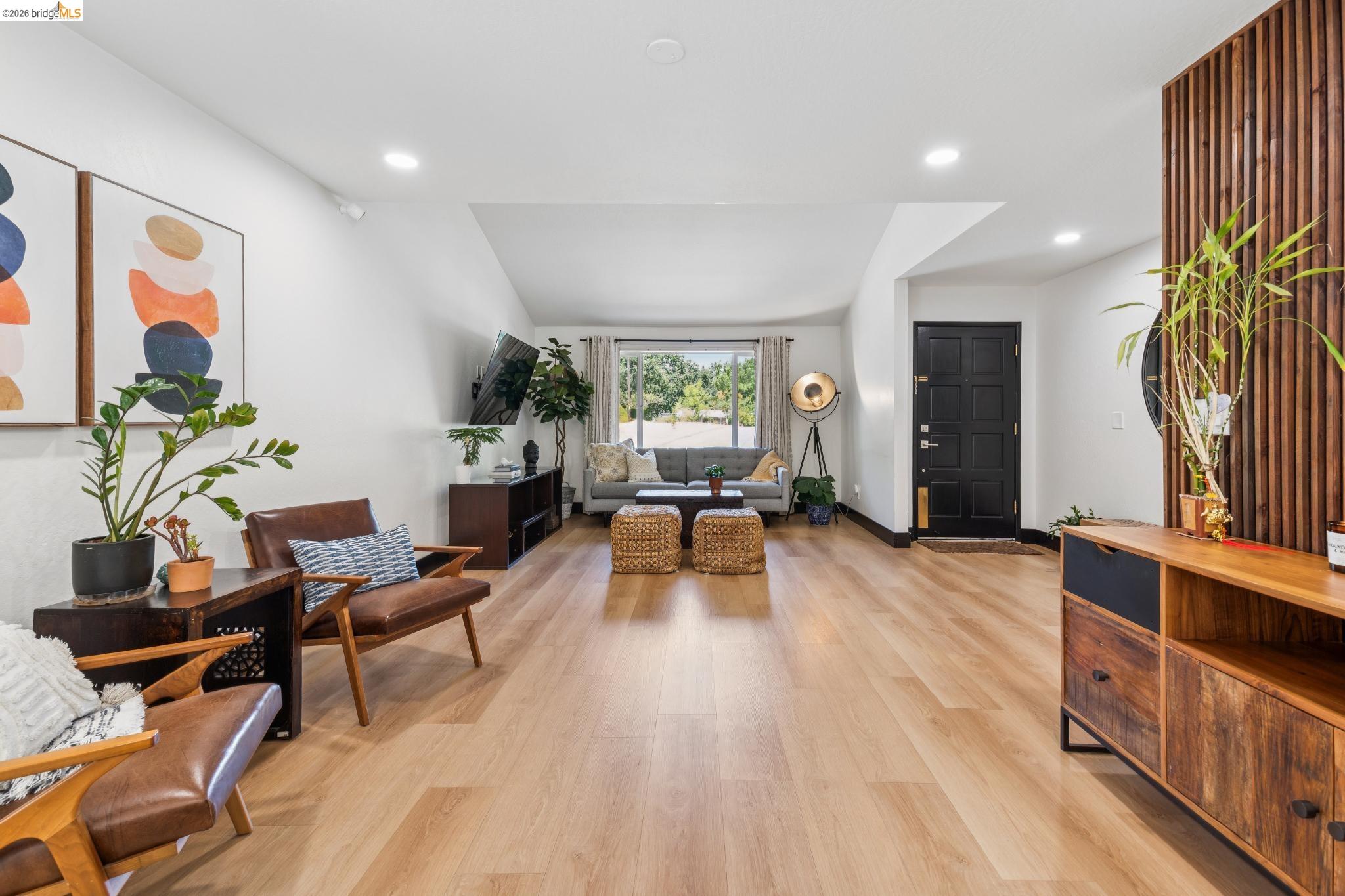 Detail Gallery Image 5 of 44 For 3093 Diablo View Rd, Pleasant Hill,  CA 94523 - 4 Beds | 2 Baths