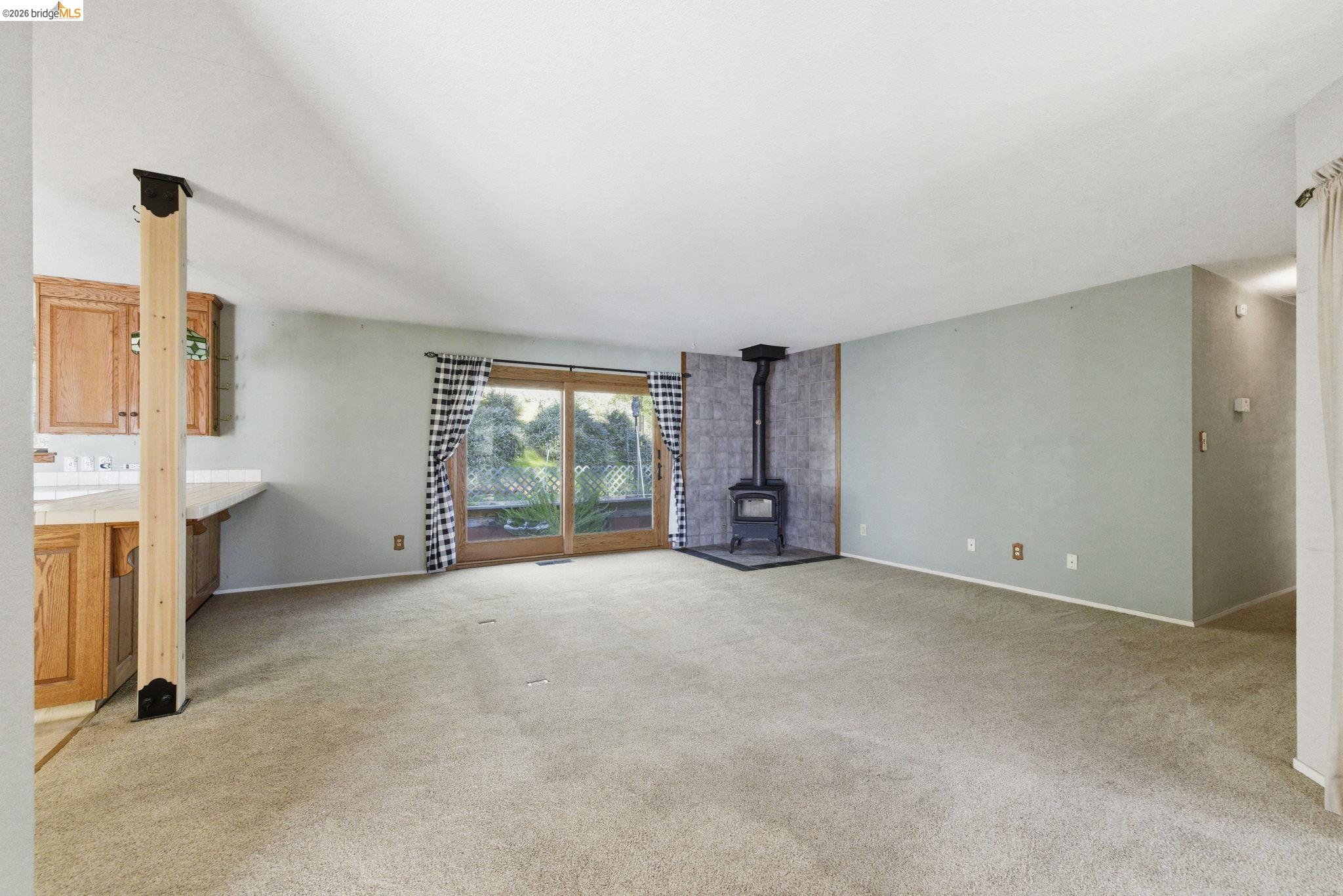 Detail Gallery Image 5 of 28 For 16170 Acorn Dr, Sonora,  CA 95370 - 3 Beds | 2 Baths