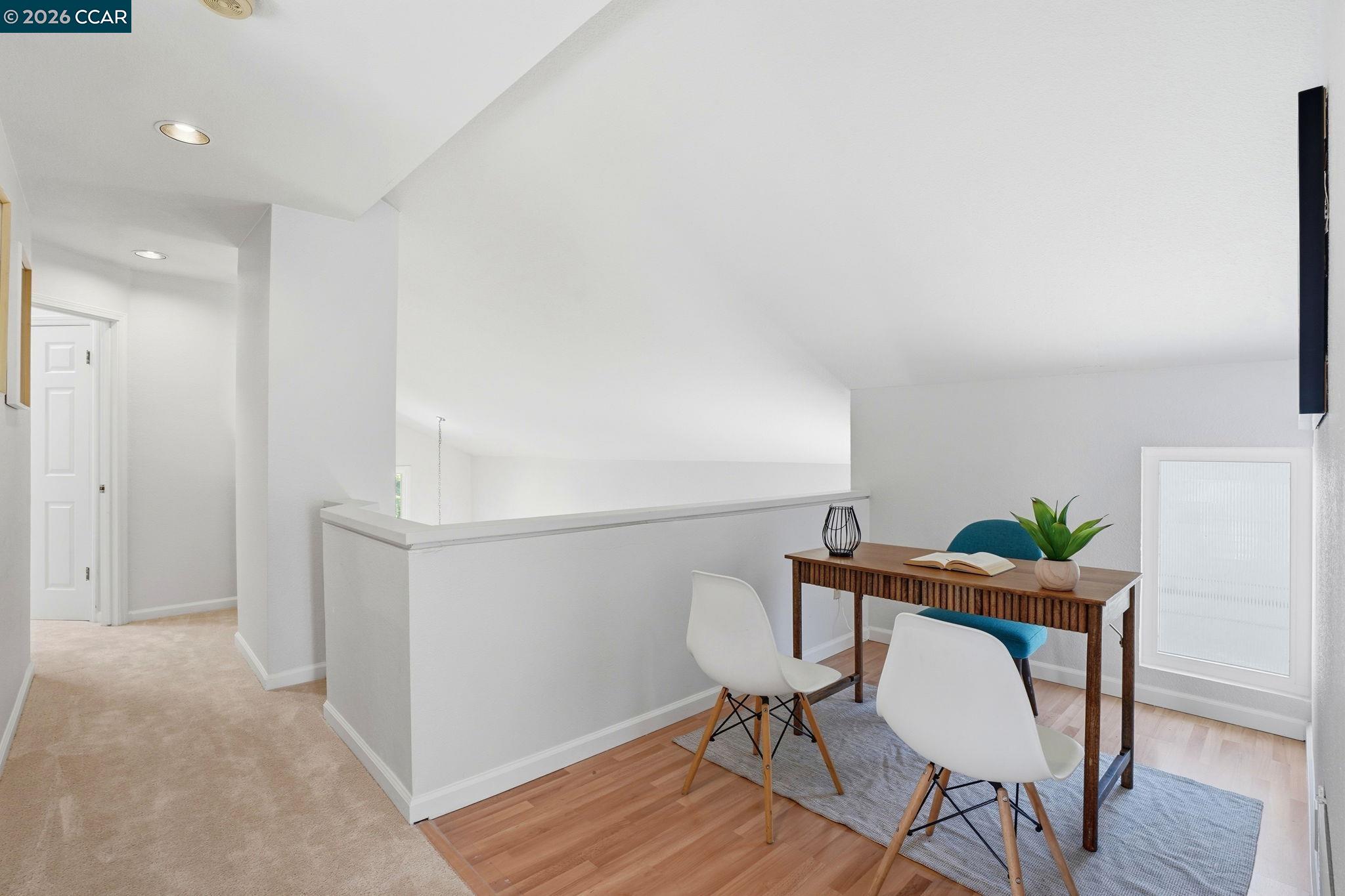 Detail Gallery Image 14 of 32 For 111 Lakeridge Ln, San Ramon,  CA 94582 - 3 Beds | 2/1 Baths