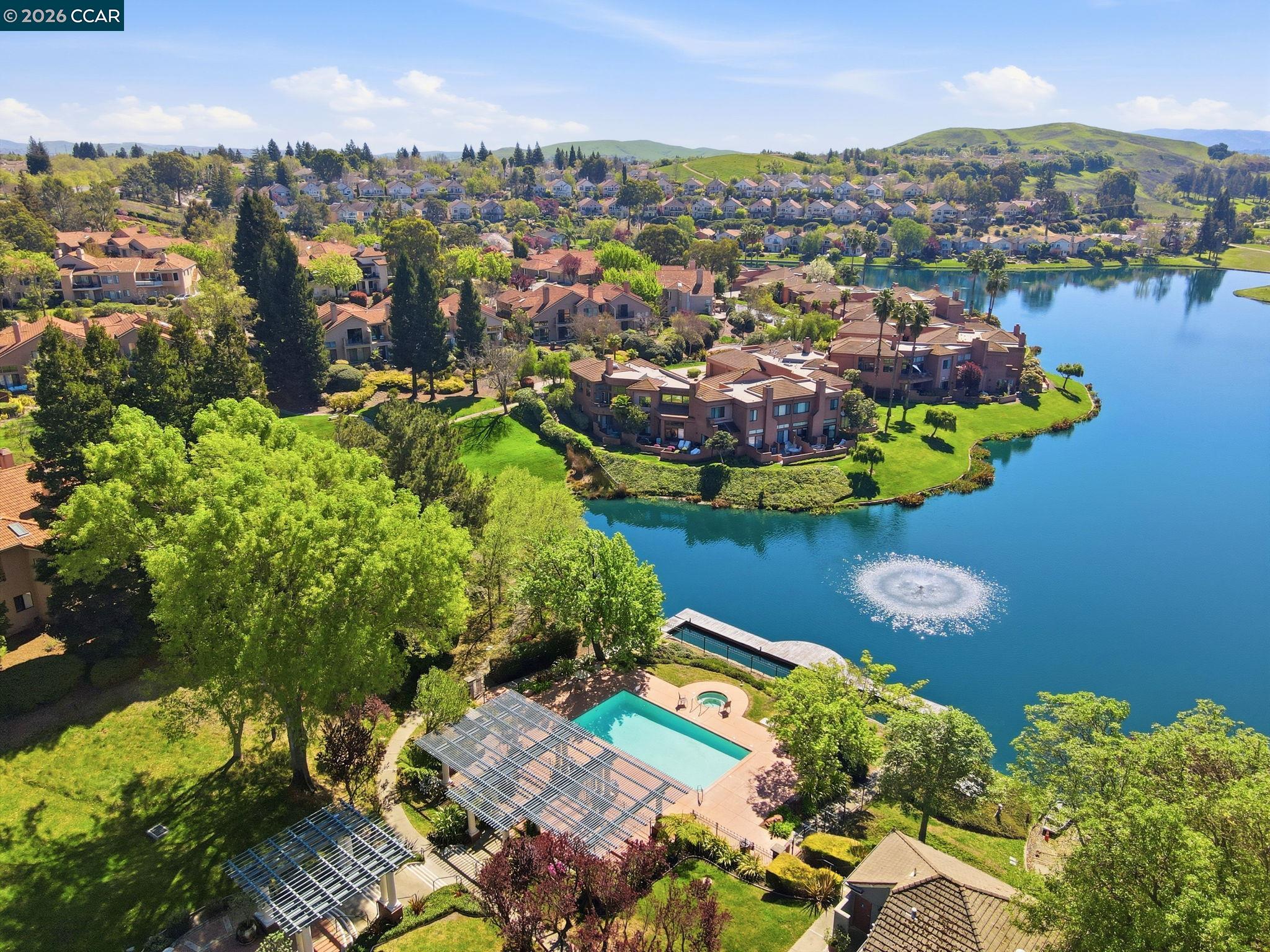 Detail Gallery Image 28 of 32 For 111 Lakeridge Ln, San Ramon,  CA 94582 - 3 Beds | 2/1 Baths