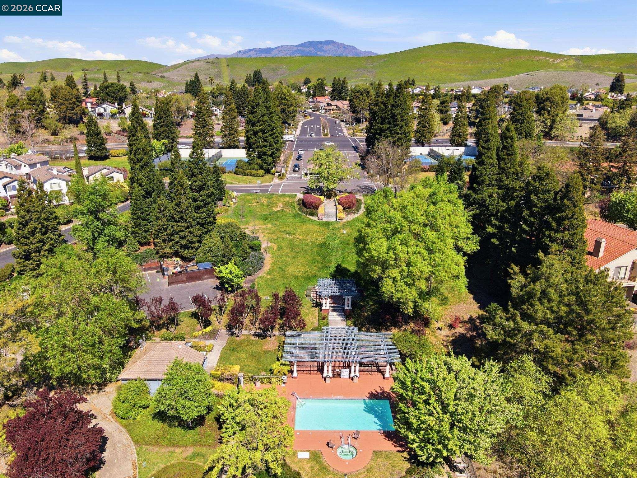 Detail Gallery Image 32 of 32 For 111 Lakeridge Ln, San Ramon,  CA 94582 - 3 Beds | 2/1 Baths