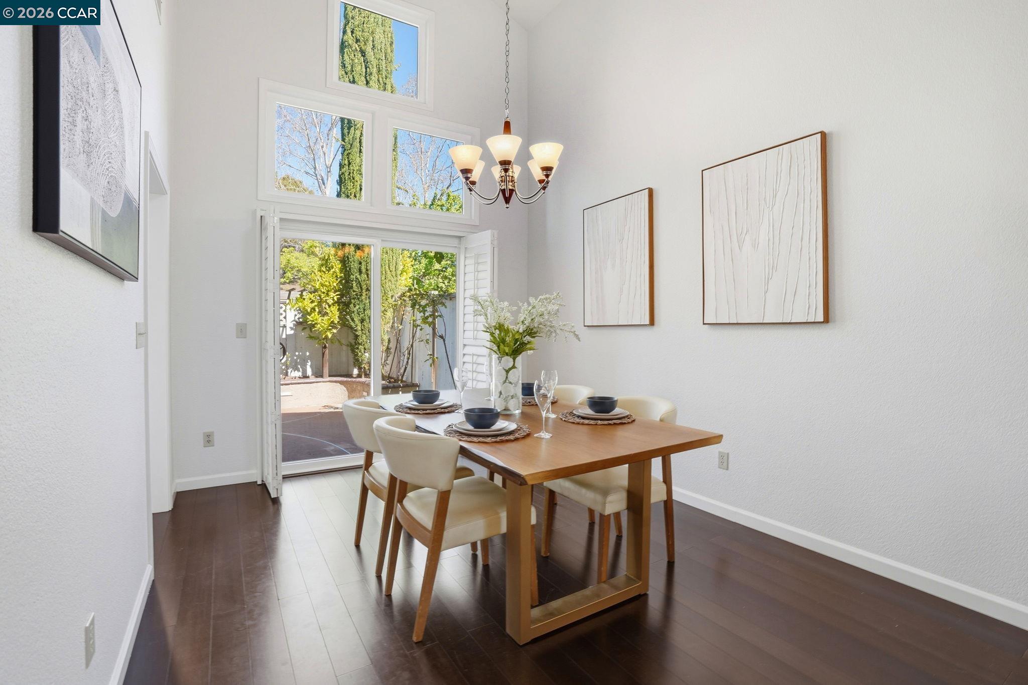 Detail Gallery Image 6 of 32 For 111 Lakeridge Ln, San Ramon,  CA 94582 - 3 Beds | 2/1 Baths