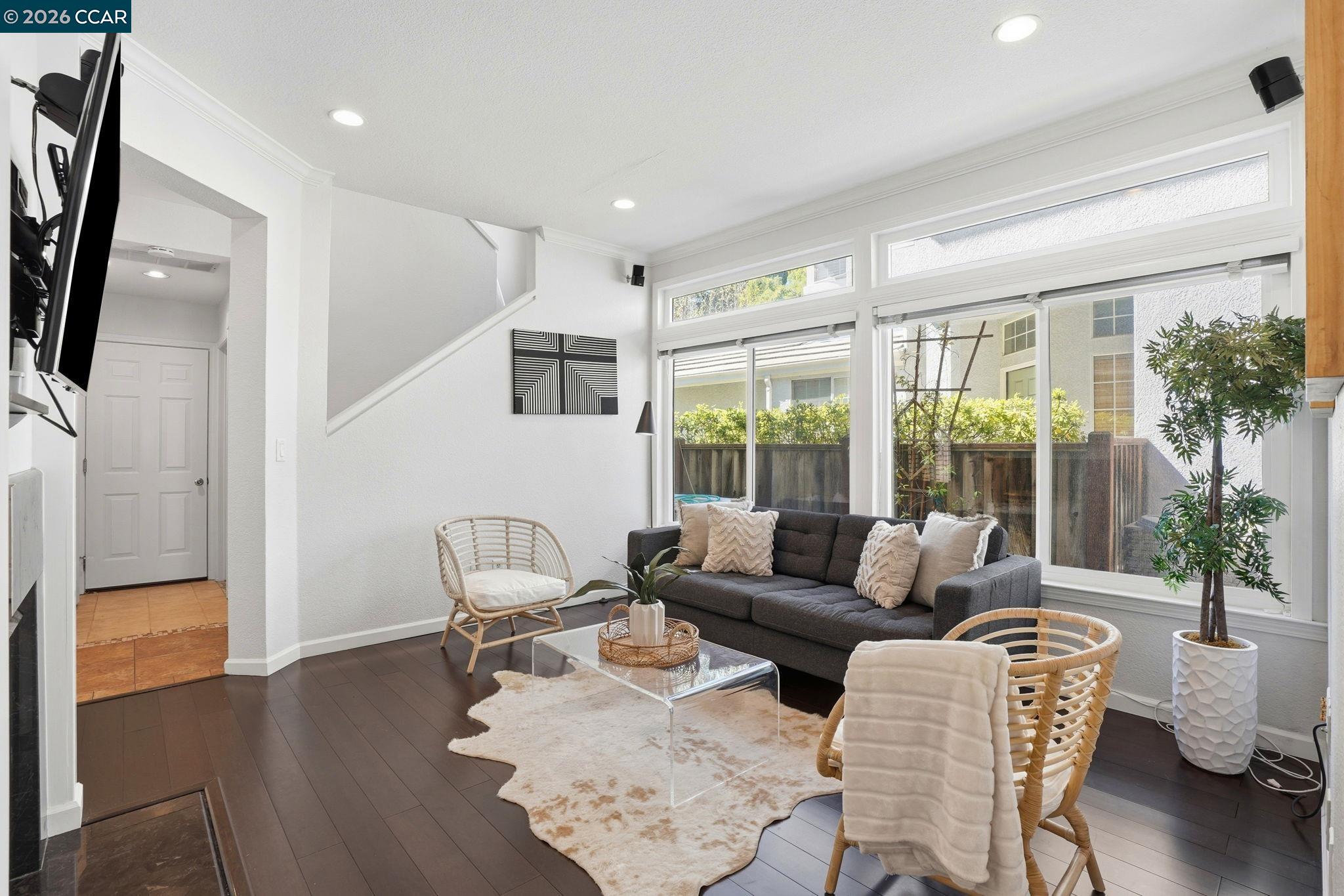 Detail Gallery Image 9 of 32 For 111 Lakeridge Ln, San Ramon,  CA 94582 - 3 Beds | 2/1 Baths