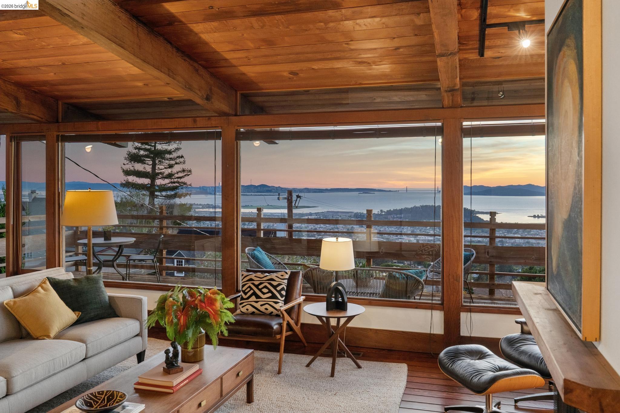 Detail Gallery Image 3 of 60 For 249 Trinity Ave, Kensington,  CA 94708 - 3 Beds | 2/1 Baths