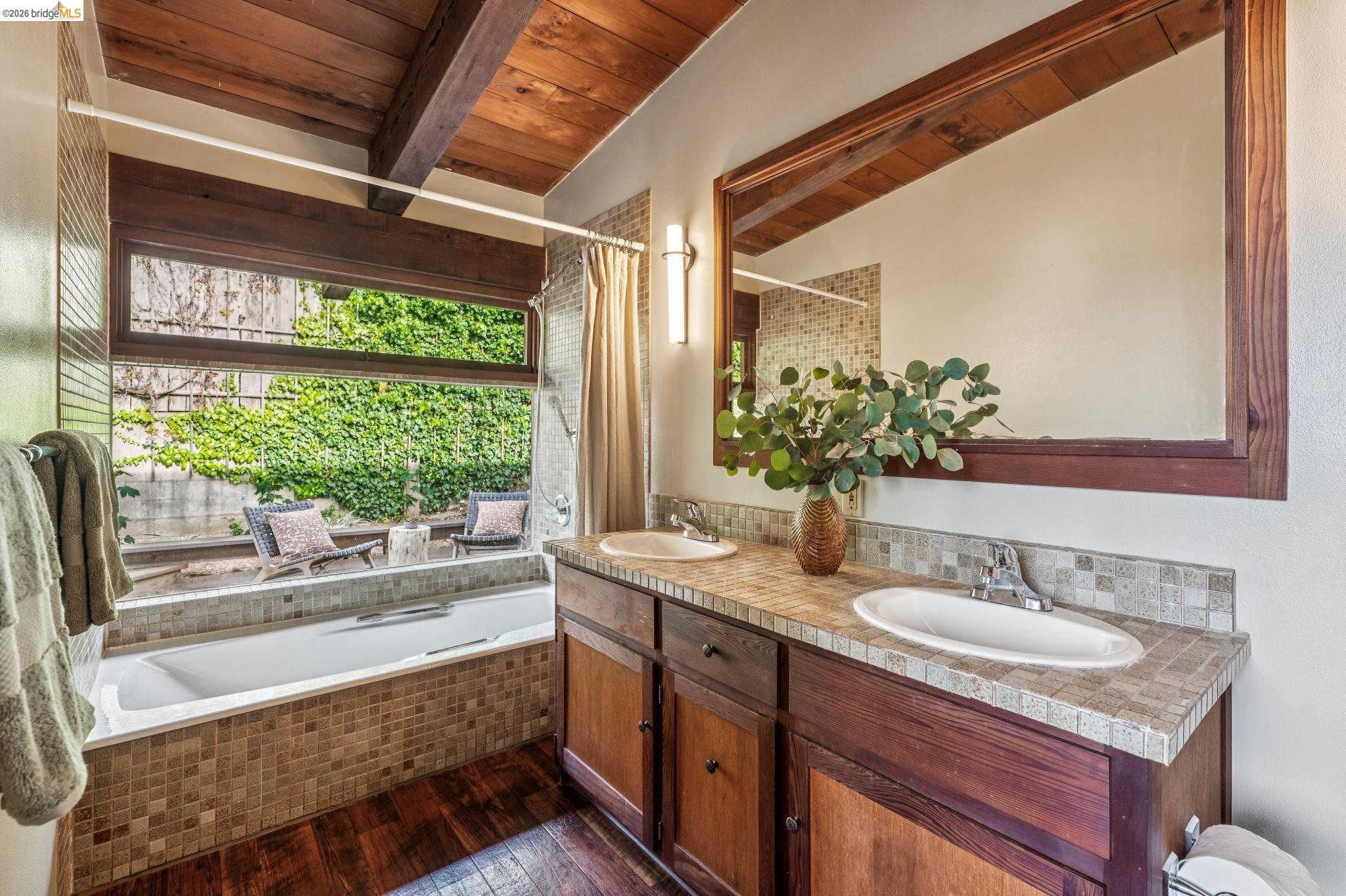 Detail Gallery Image 41 of 60 For 249 Trinity Ave, Kensington,  CA 94708 - 3 Beds | 2/1 Baths