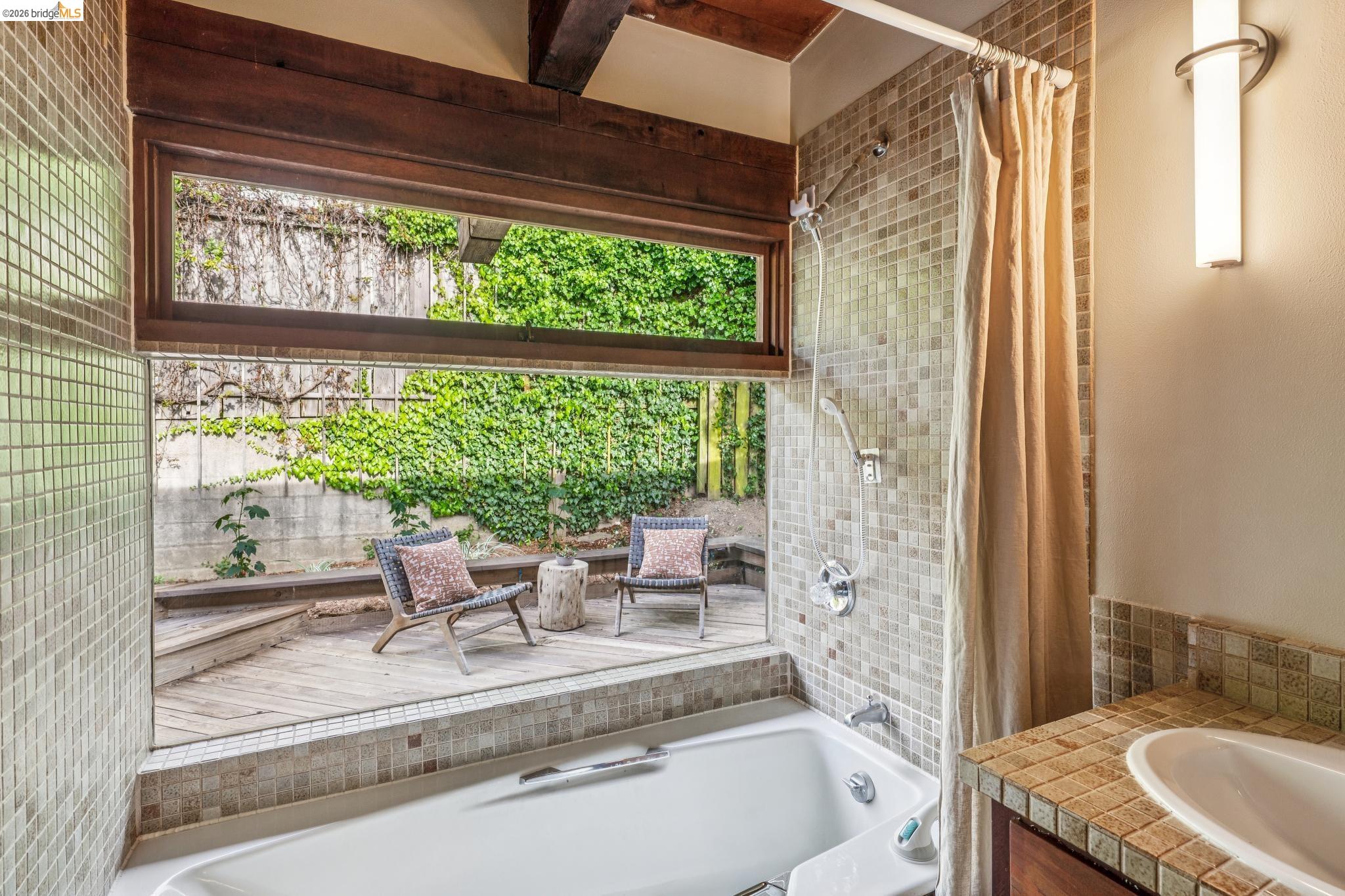 Detail Gallery Image 42 of 60 For 249 Trinity Ave, Kensington,  CA 94708 - 3 Beds | 2/1 Baths