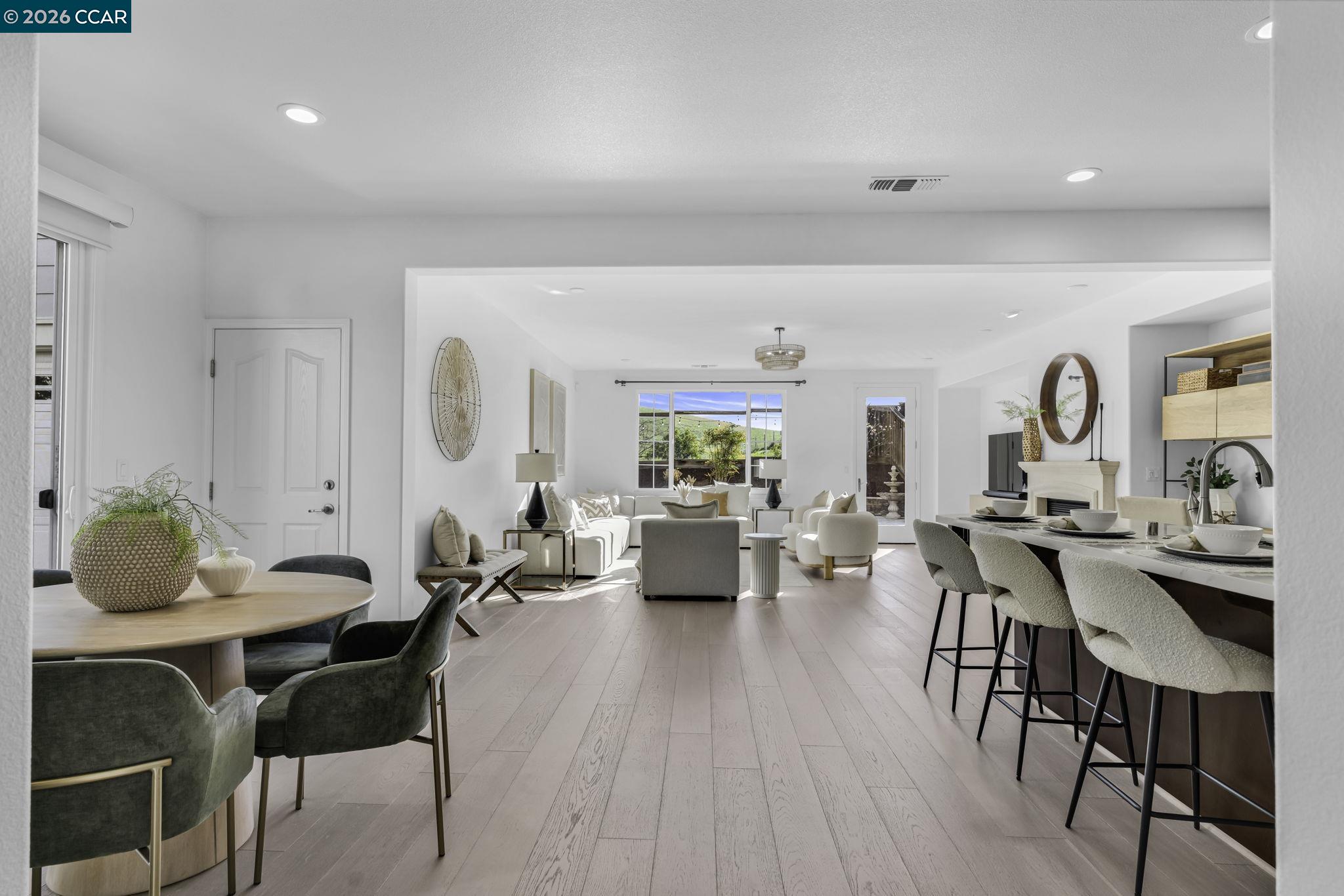 Detail Gallery Image 12 of 60 For 116 Spalding Ct, San Ramon,  CA 94582 - 5 Beds | 3 Baths