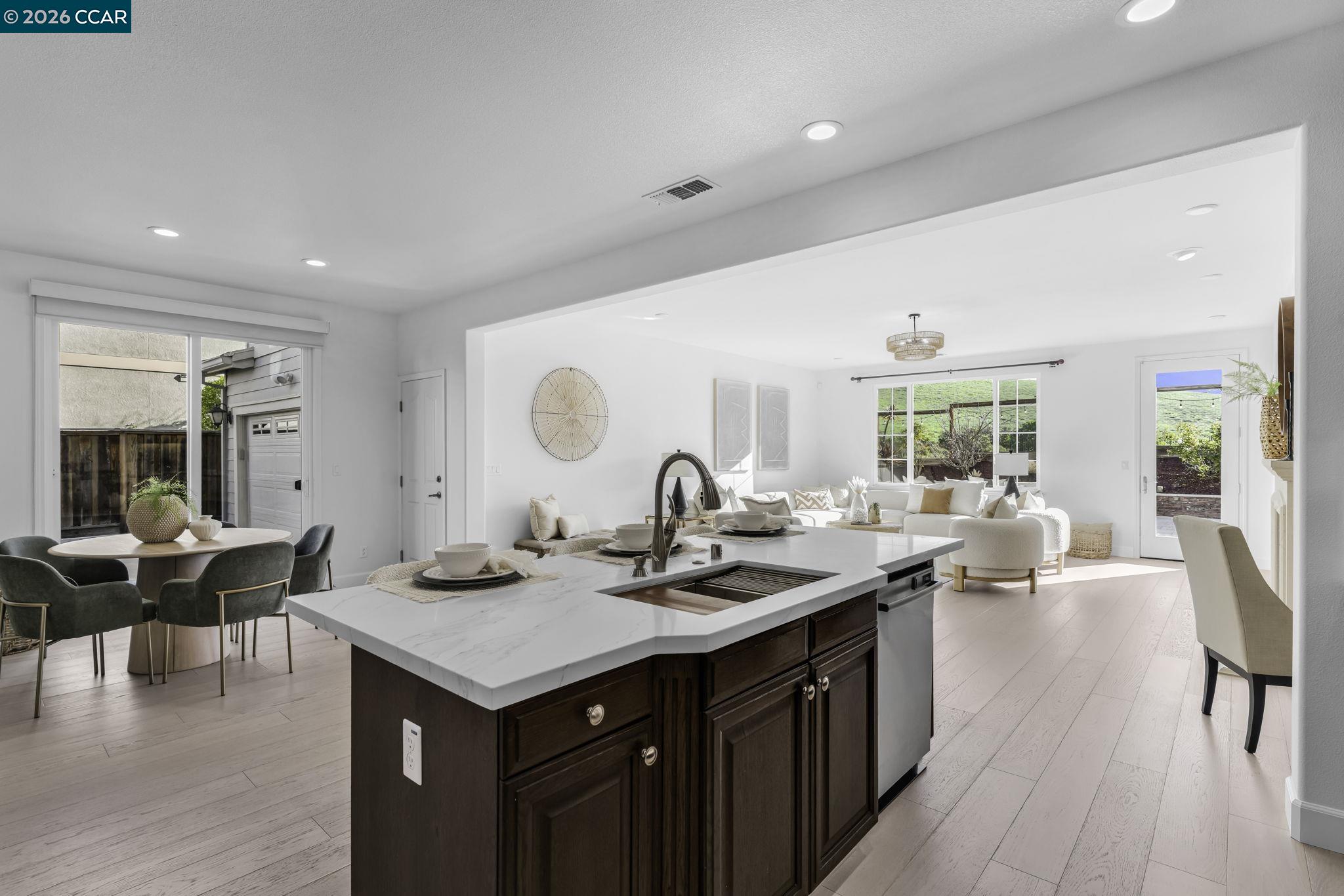 Detail Gallery Image 18 of 60 For 116 Spalding Ct, San Ramon,  CA 94582 - 5 Beds | 3 Baths