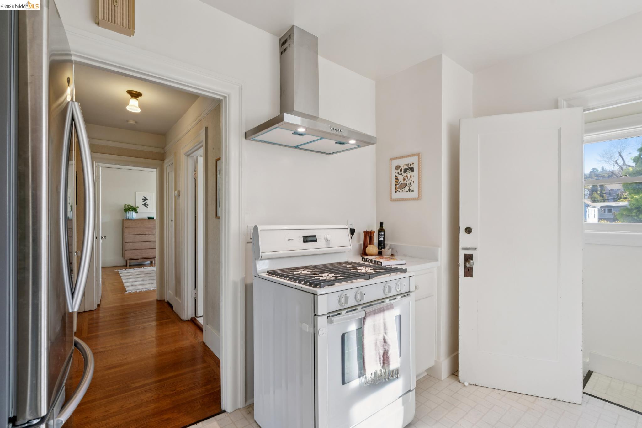 Detail Gallery Image 21 of 38 For 1210 Everett Ave, Oakland,  CA 94602 - 2 Beds | 2 Baths
