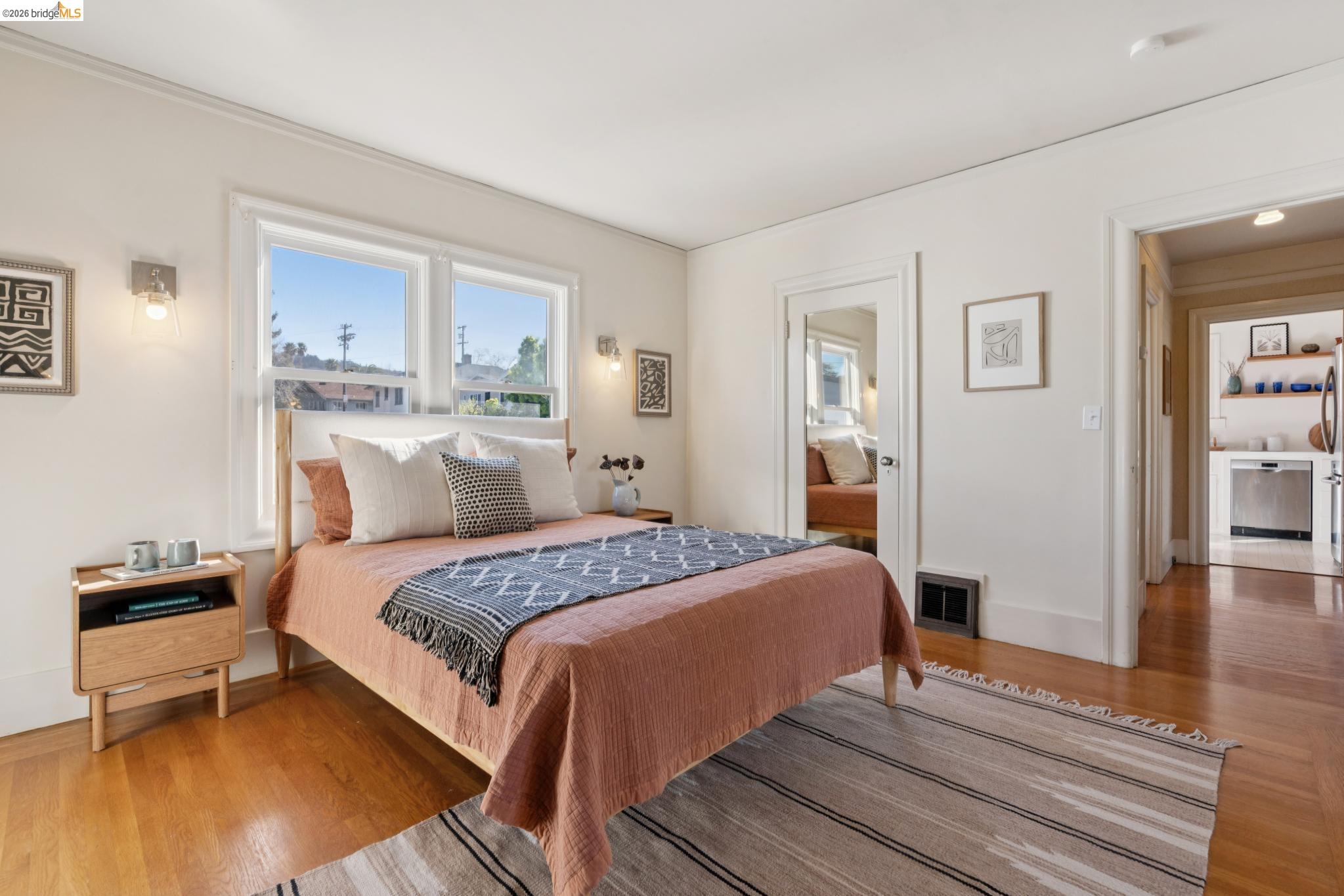 Detail Gallery Image 22 of 38 For 1210 Everett Ave, Oakland,  CA 94602 - 2 Beds | 2 Baths