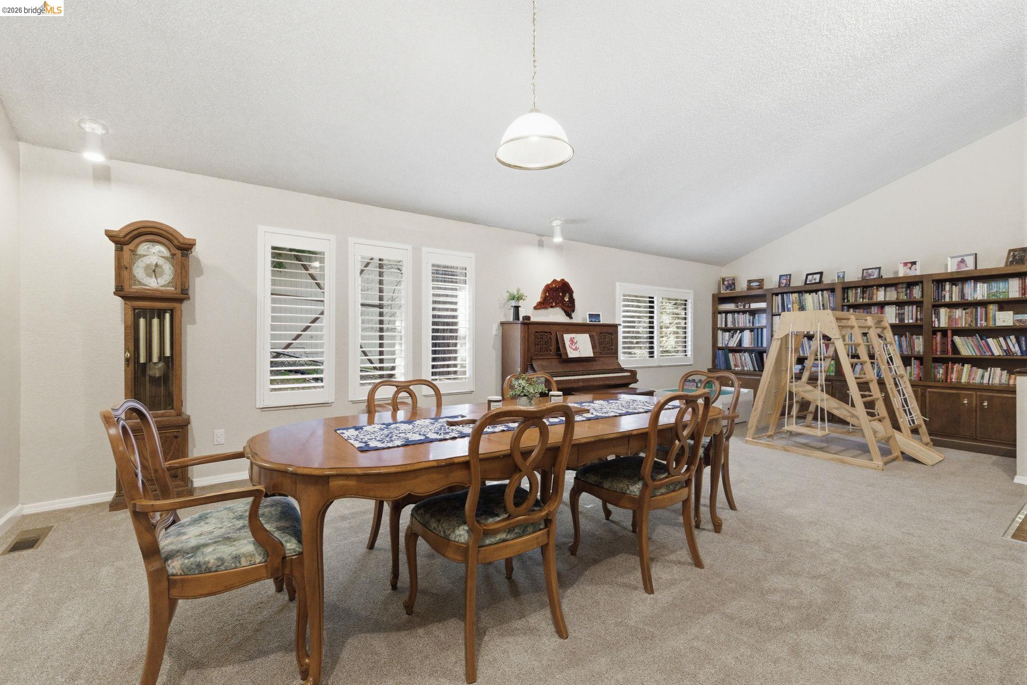 Detail Gallery Image 14 of 43 For 19376 Poplar Cir, Twain Harte,  CA 95383 - 3 Beds | 2/1 Baths