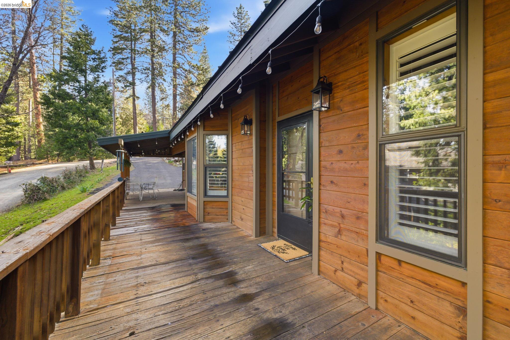 Detail Gallery Image 4 of 43 For 19376 Poplar Cir, Twain Harte,  CA 95383 - 3 Beds | 2/1 Baths