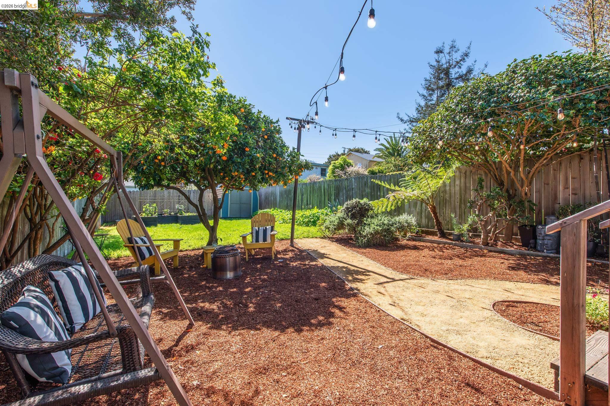 Detail Gallery Image 50 of 58 For 6004 Orchard Ave, Richmond,  CA 94804 - 3 Beds | 1/1 Baths