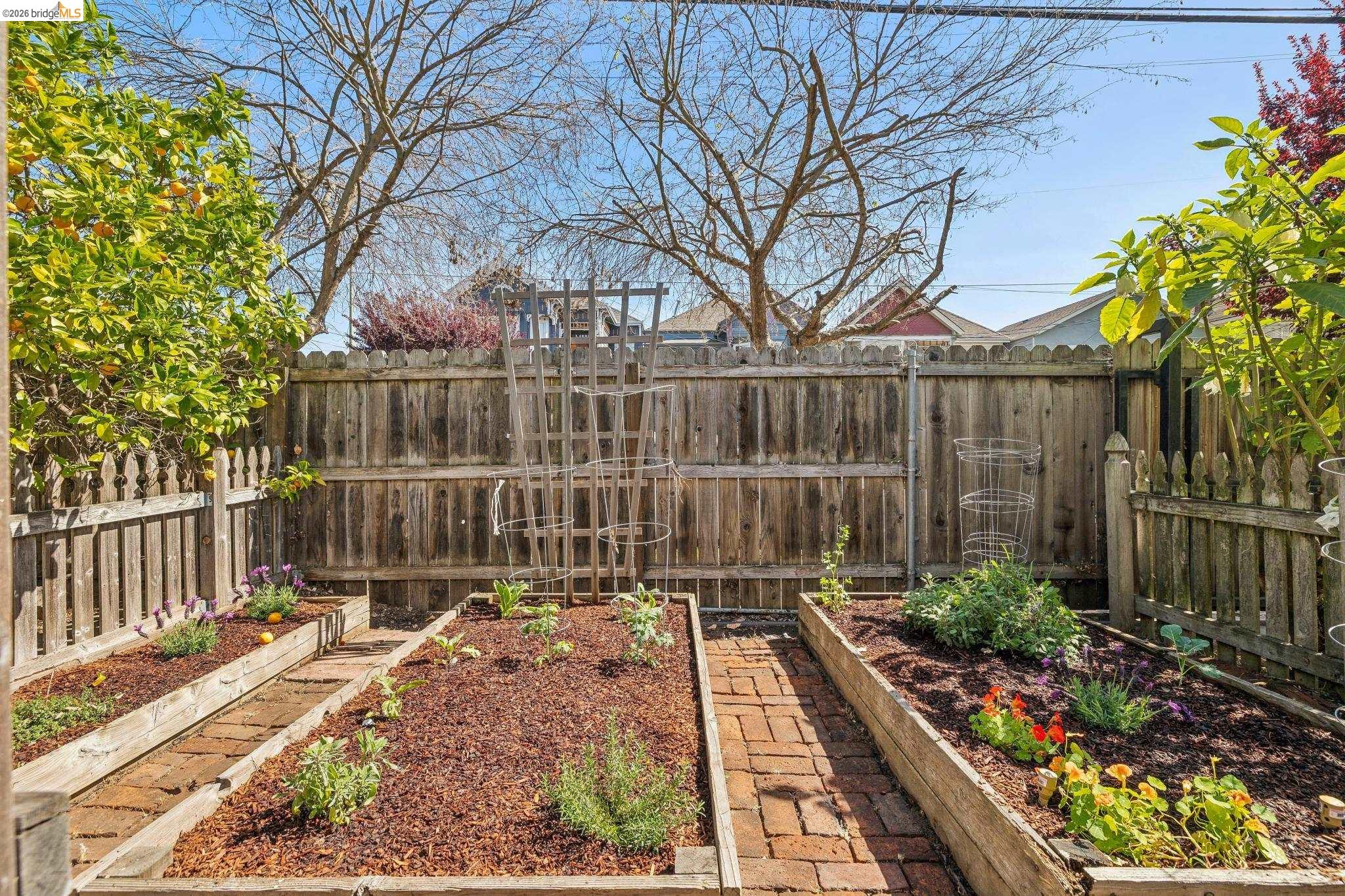 Detail Gallery Image 34 of 52 For 1655 12th Street, Oakland,  CA 94607 - – Beds | – Baths