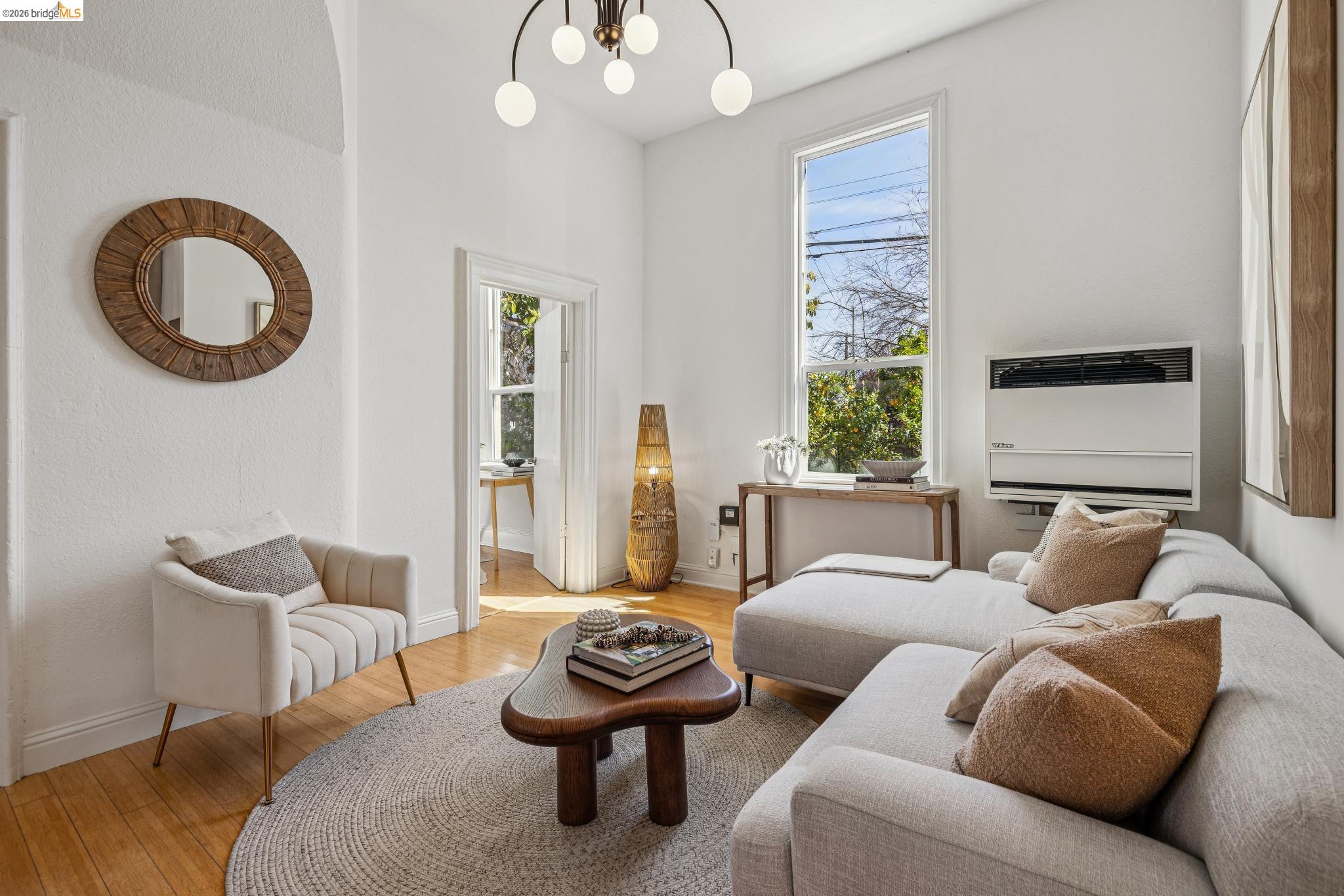 Detail Gallery Image 5 of 52 For 1655 12th Street, Oakland,  CA 94607 - – Beds | – Baths