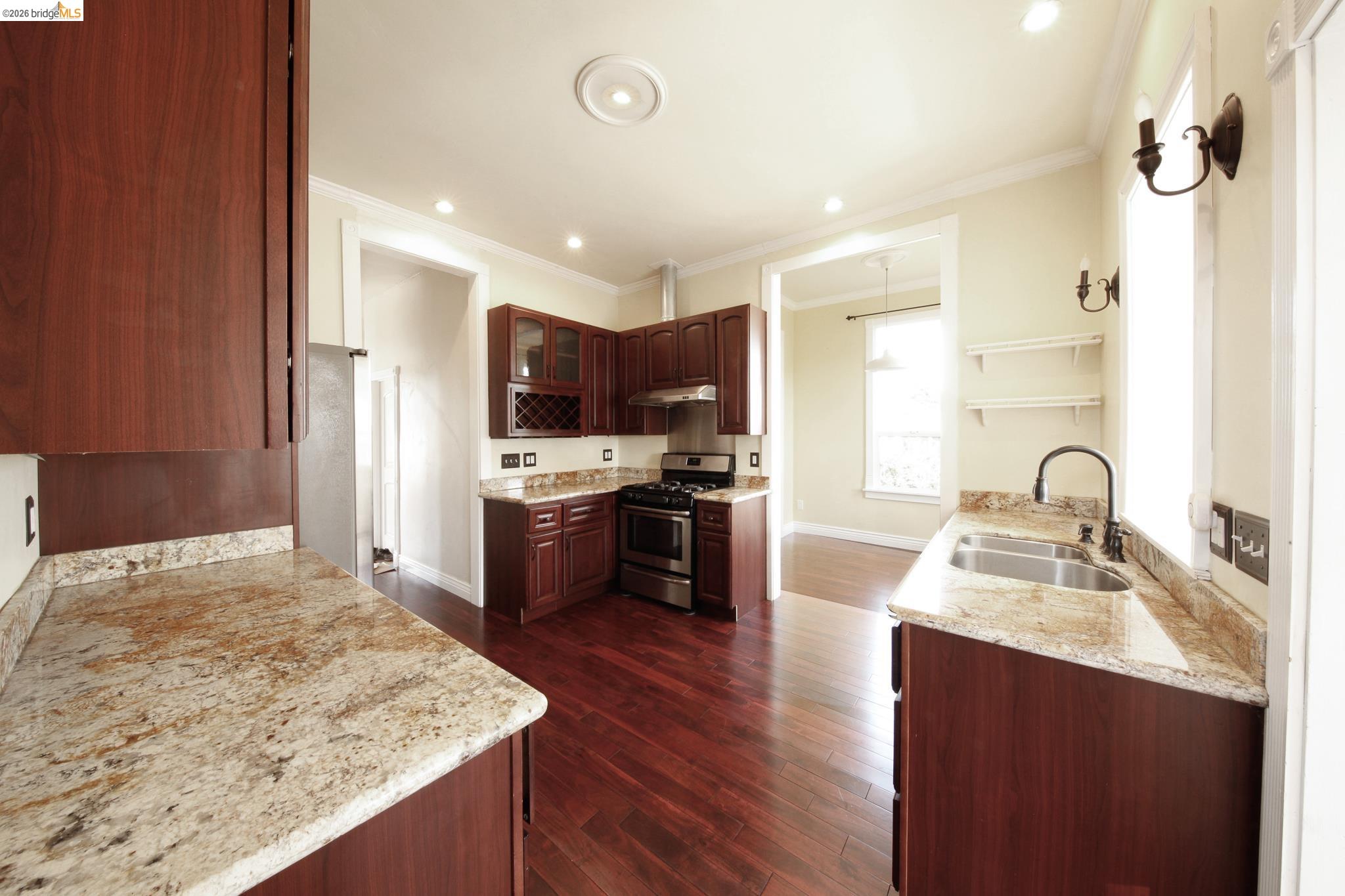 Detail Gallery Image 44 of 52 For 1655 12th Street, Oakland,  CA 94607 - – Beds | – Baths