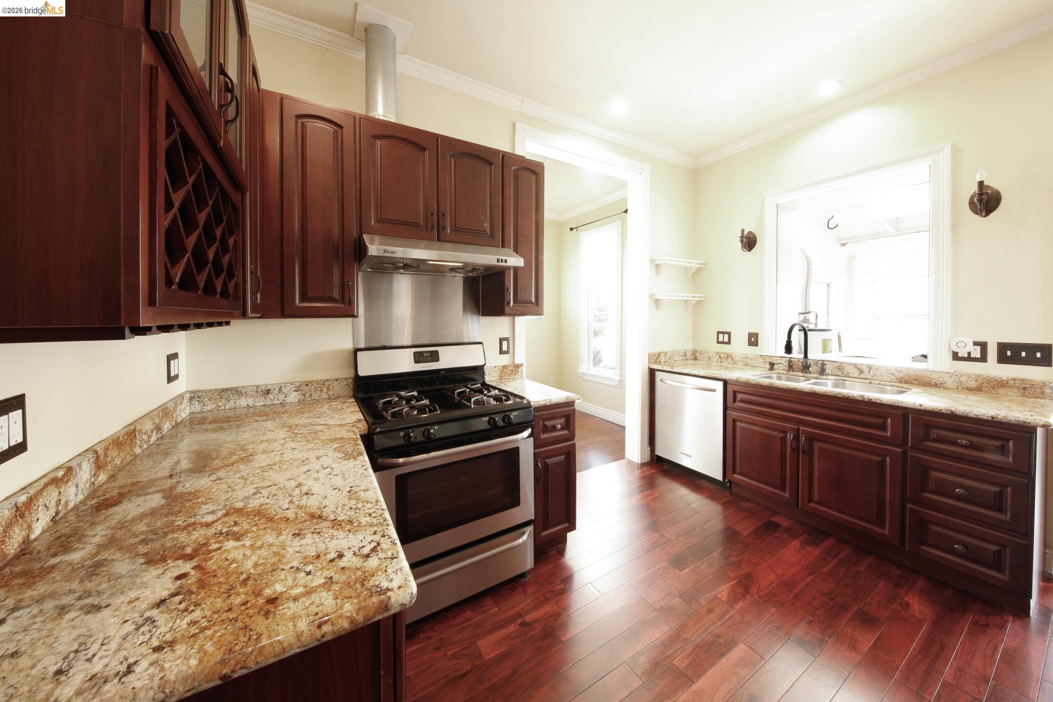 Detail Gallery Image 45 of 52 For 1655 12th Street, Oakland,  CA 94607 - – Beds | – Baths