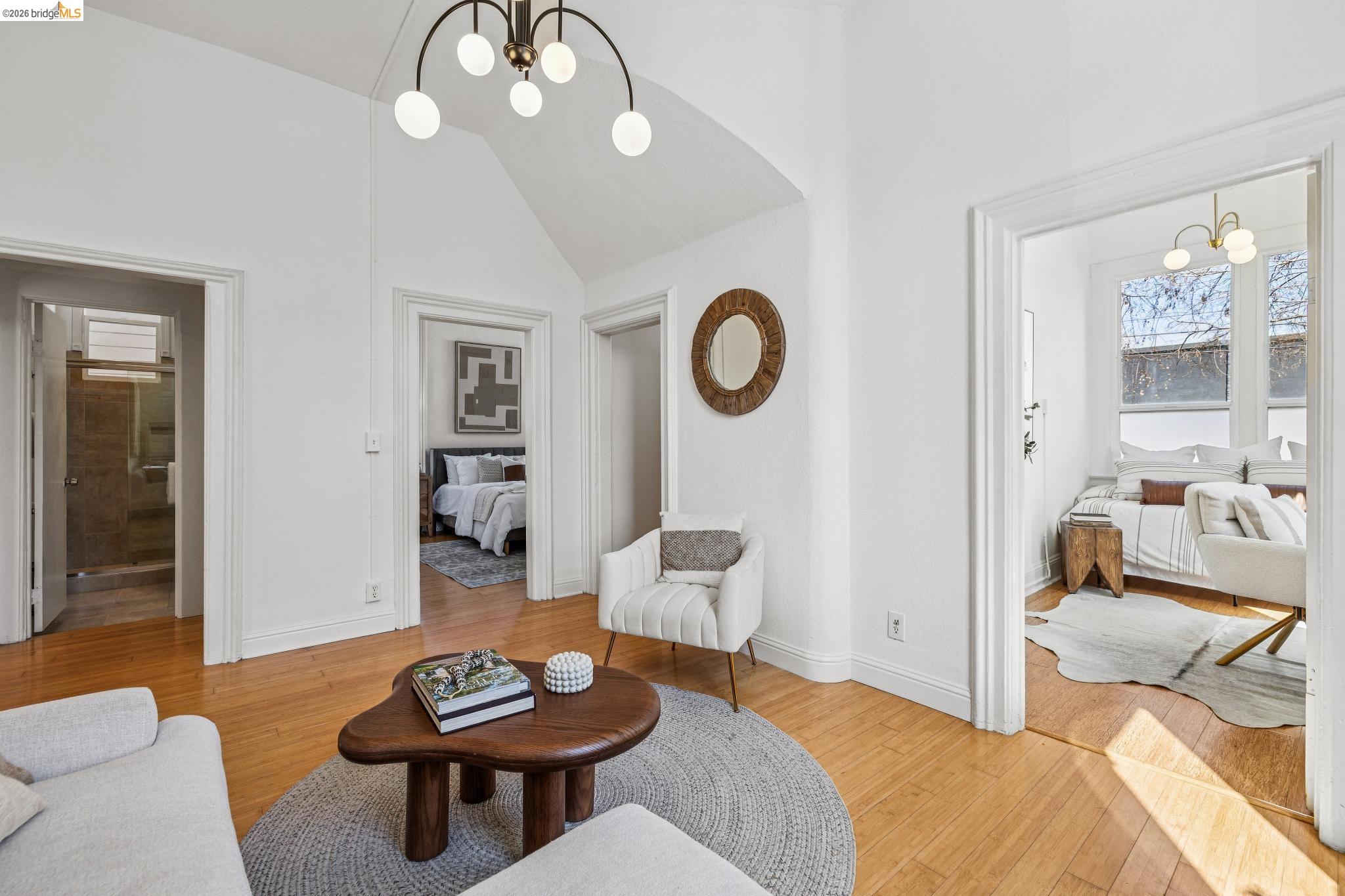 Detail Gallery Image 6 of 52 For 1655 12th Street, Oakland,  CA 94607 - – Beds | – Baths