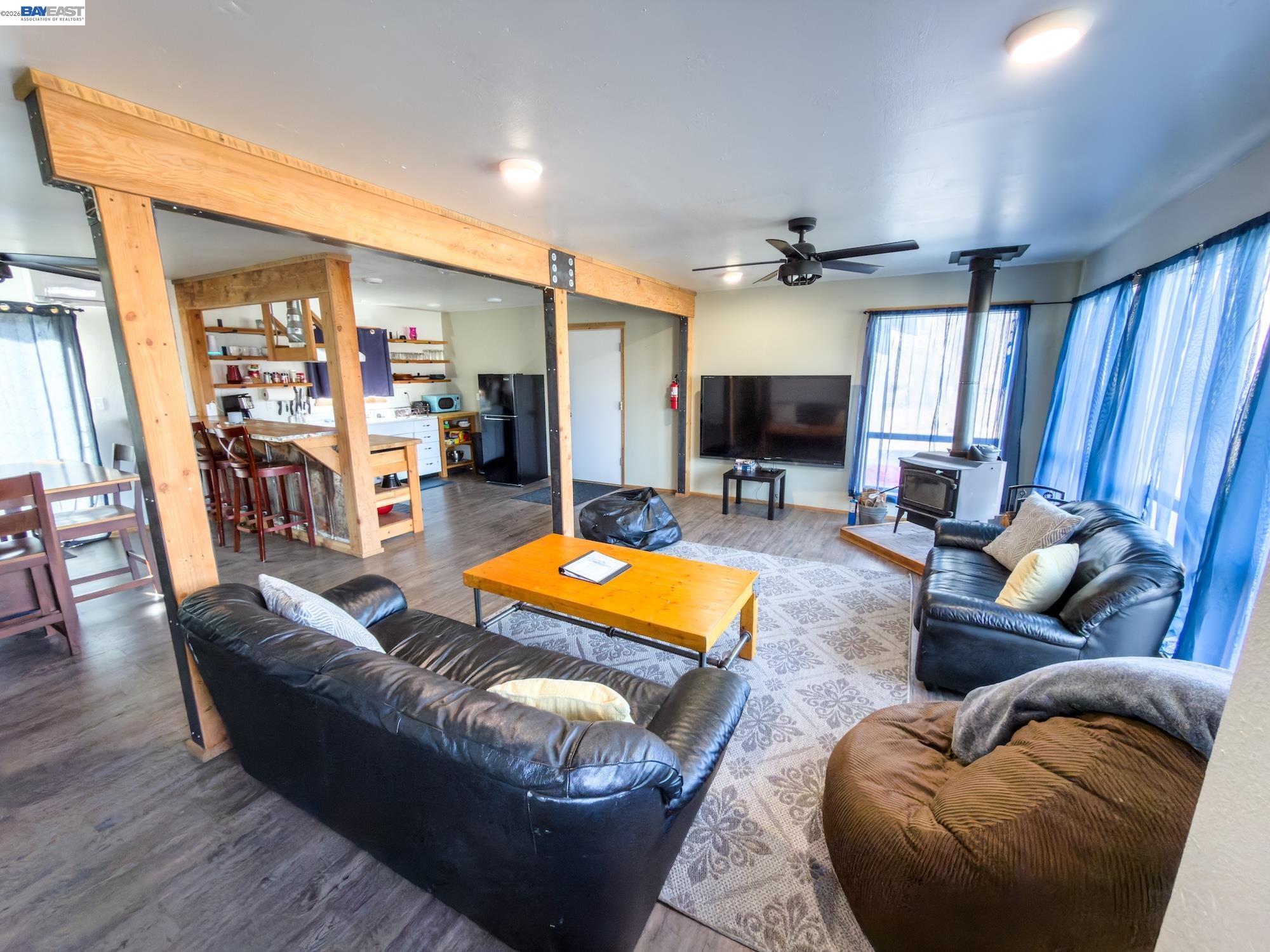 Detail Gallery Image 4 of 21 For 609 E 7th St., Alturas,  CA 96101 - 3 Beds | 2 Baths