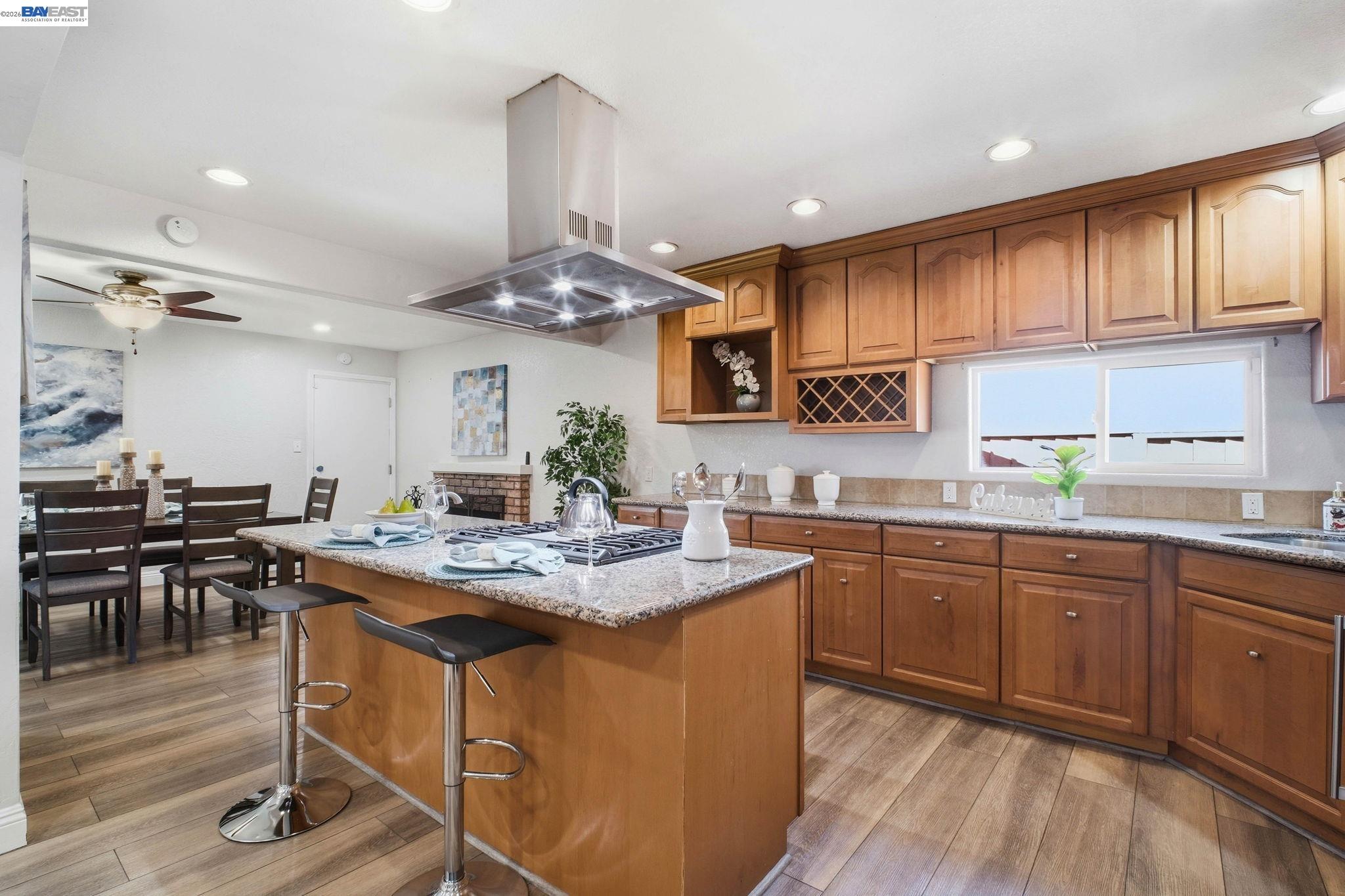 Detail Gallery Image 12 of 34 For 2473 Balmoral St., Union City,  CA 94587-1862 - 3 Beds | 2 Baths