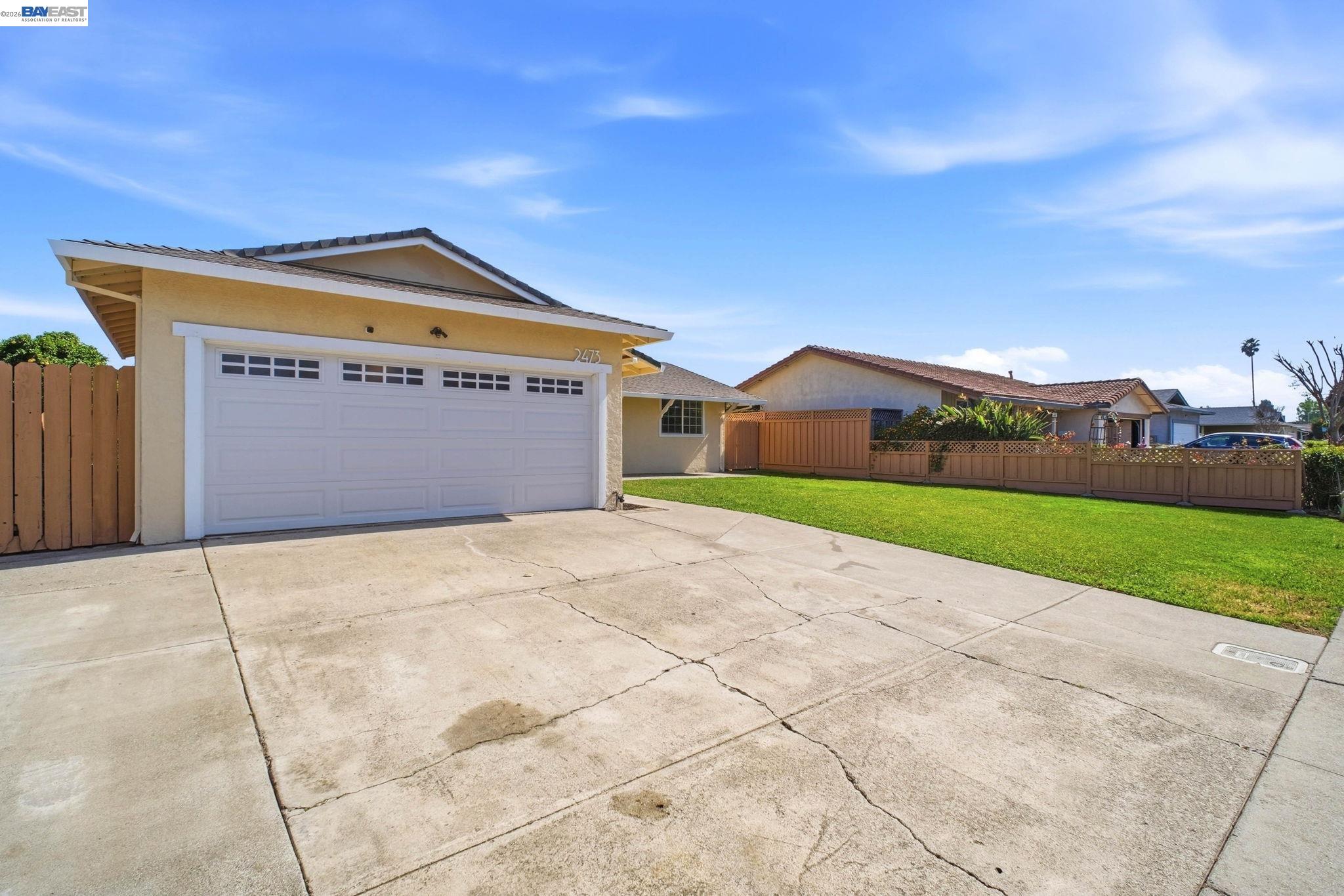 Detail Gallery Image 3 of 34 For 2473 Balmoral St., Union City,  CA 94587-1862 - 3 Beds | 2 Baths