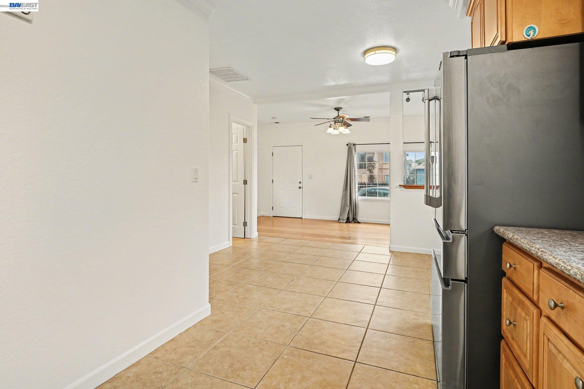 Detail Gallery Image 12 of 26 For 1838 40th, Oakland,  CA 94601 - 2 Beds | 1 Baths