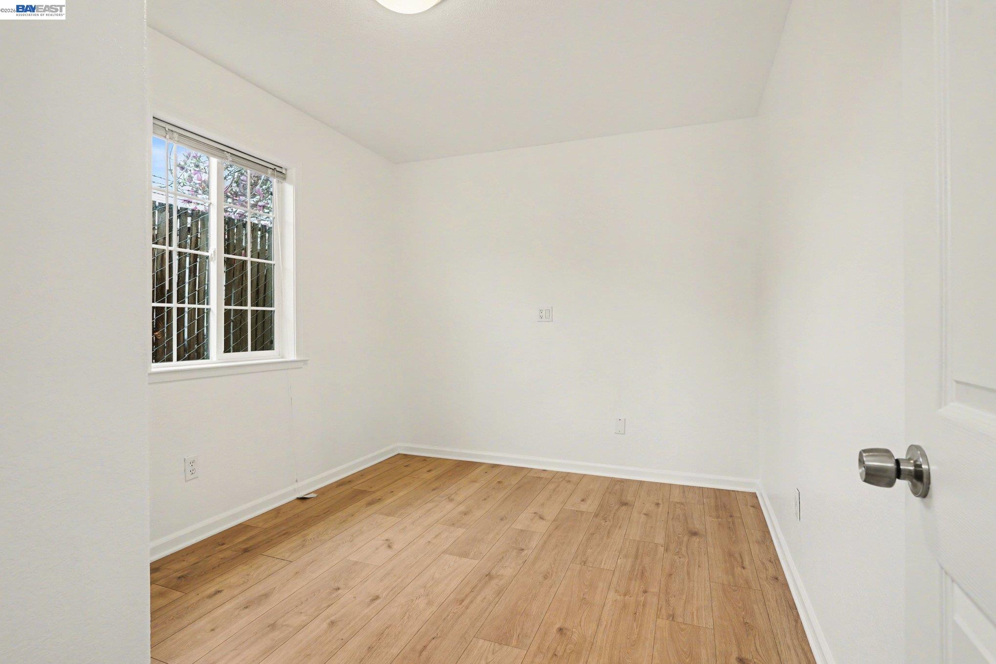 Detail Gallery Image 15 of 26 For 1838 40th, Oakland,  CA 94601 - 2 Beds | 1 Baths