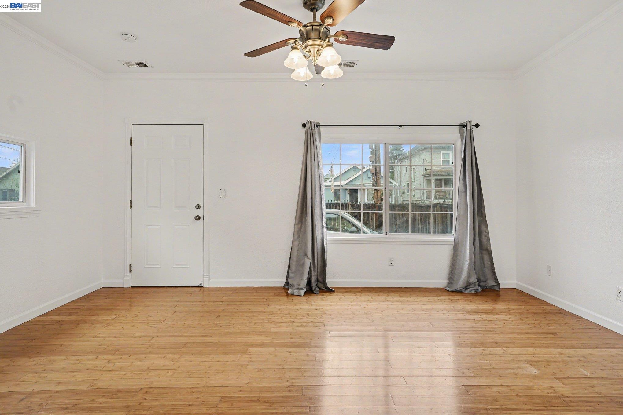 Detail Gallery Image 7 of 26 For 1838 40th, Oakland,  CA 94601 - 2 Beds | 1 Baths